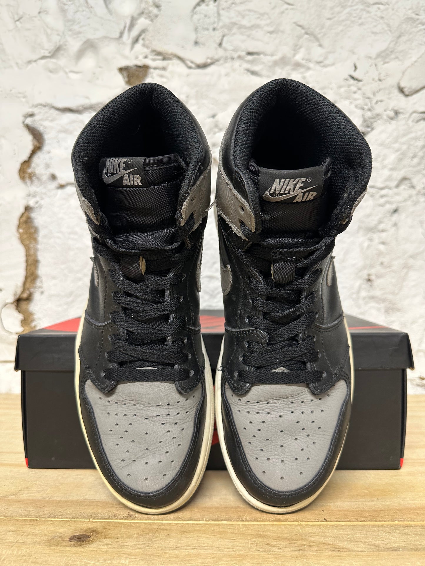 Air Jordan 1 High Shadow Sz 8.5