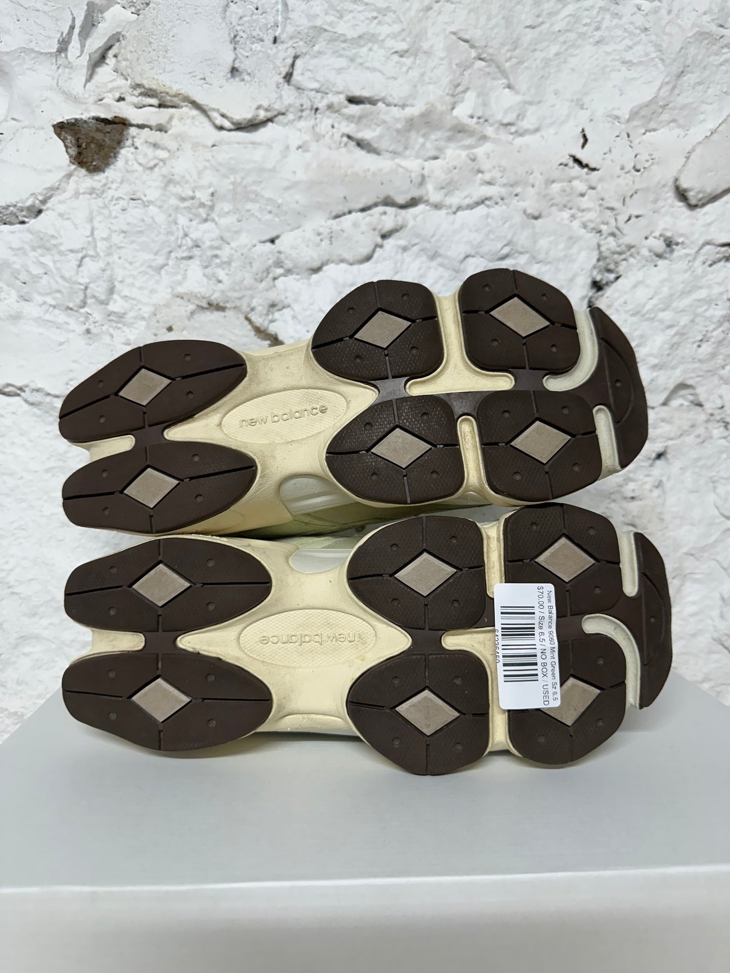 New Balance 9060 Mint Green Sz 6.5