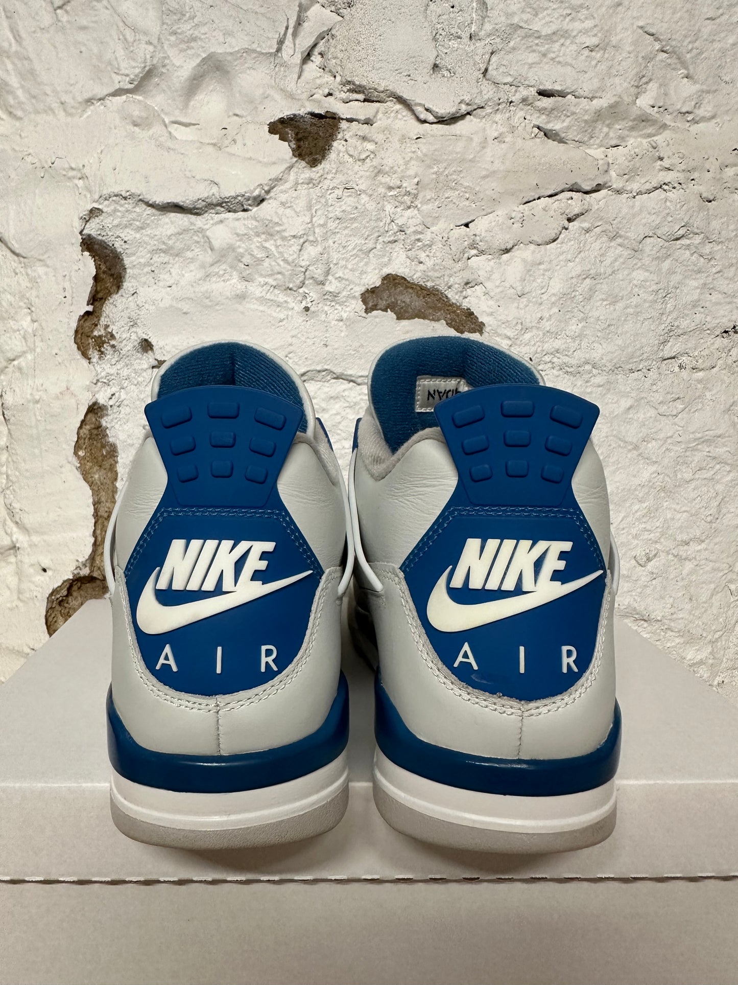 Air Jordan 4 Military Blue Sz 9.5
