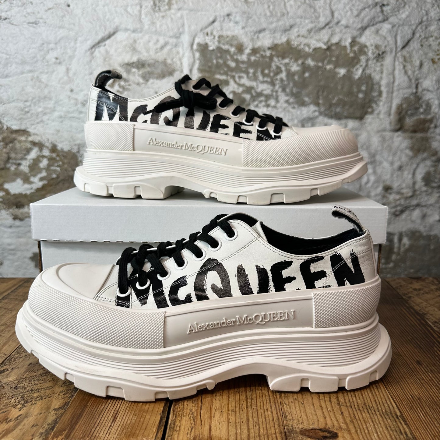 Alexander McQueen Low Black Spellout White Tread Boot Sz 11 (44)