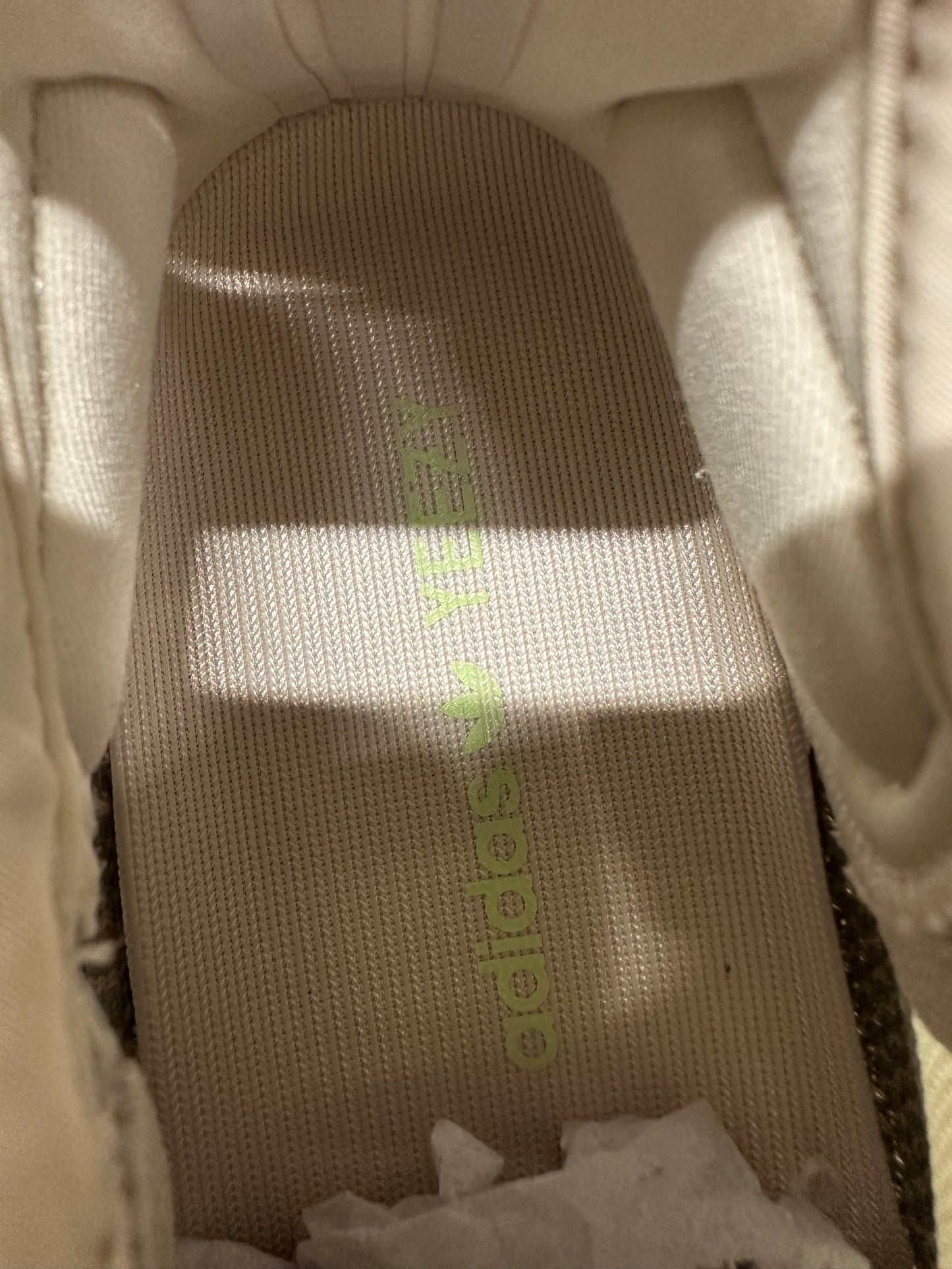 Yeezy 350 V2 Citrin Sz 9 DS