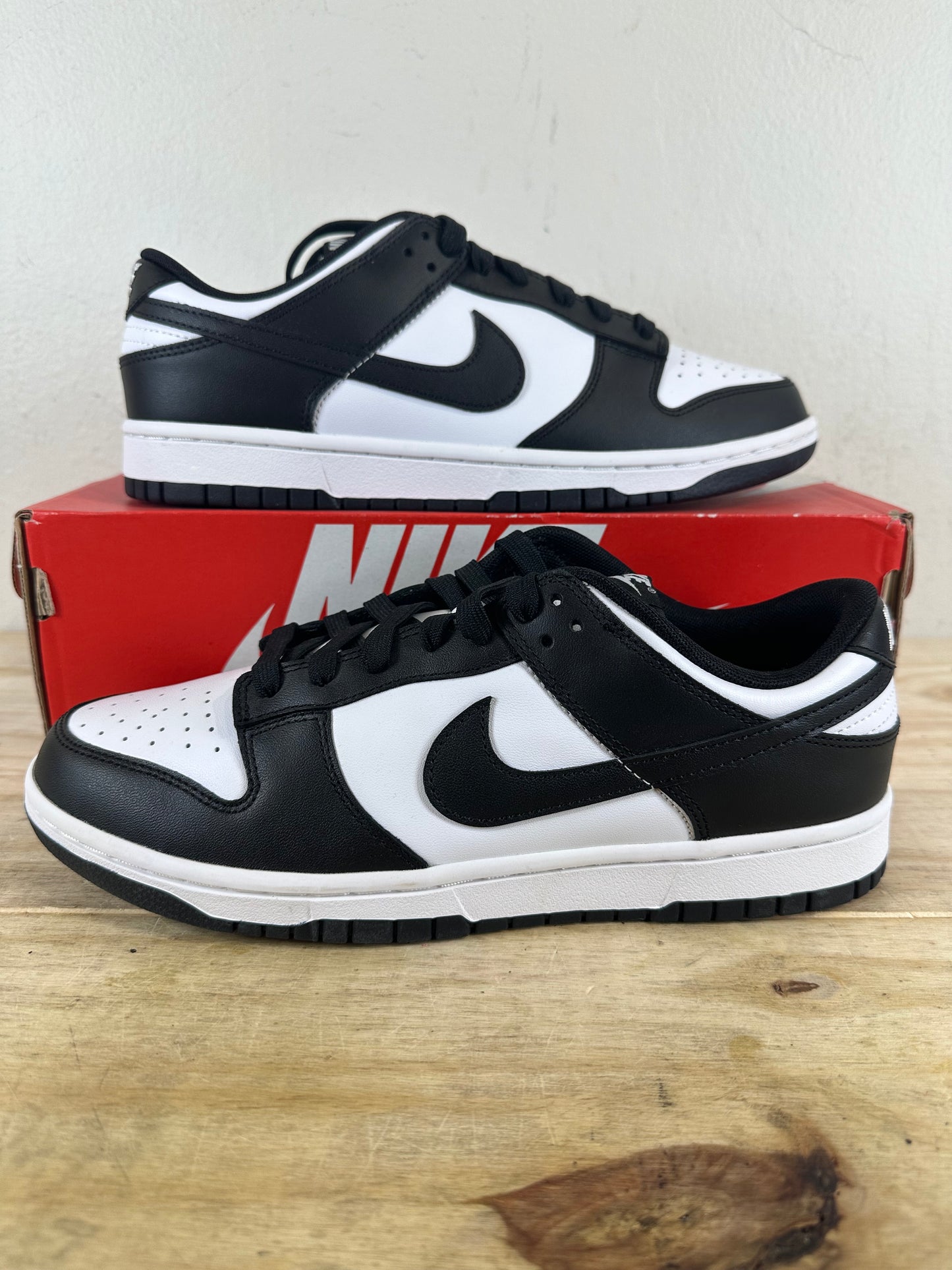 Nike Dunk Low Panda Sz 9 DS