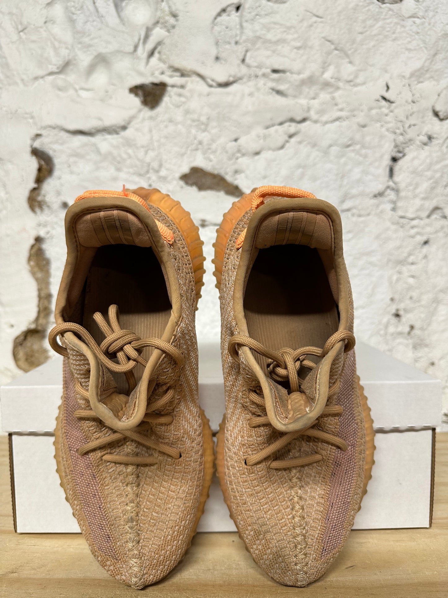 Yeezy 350 V2 Clay Sz 7