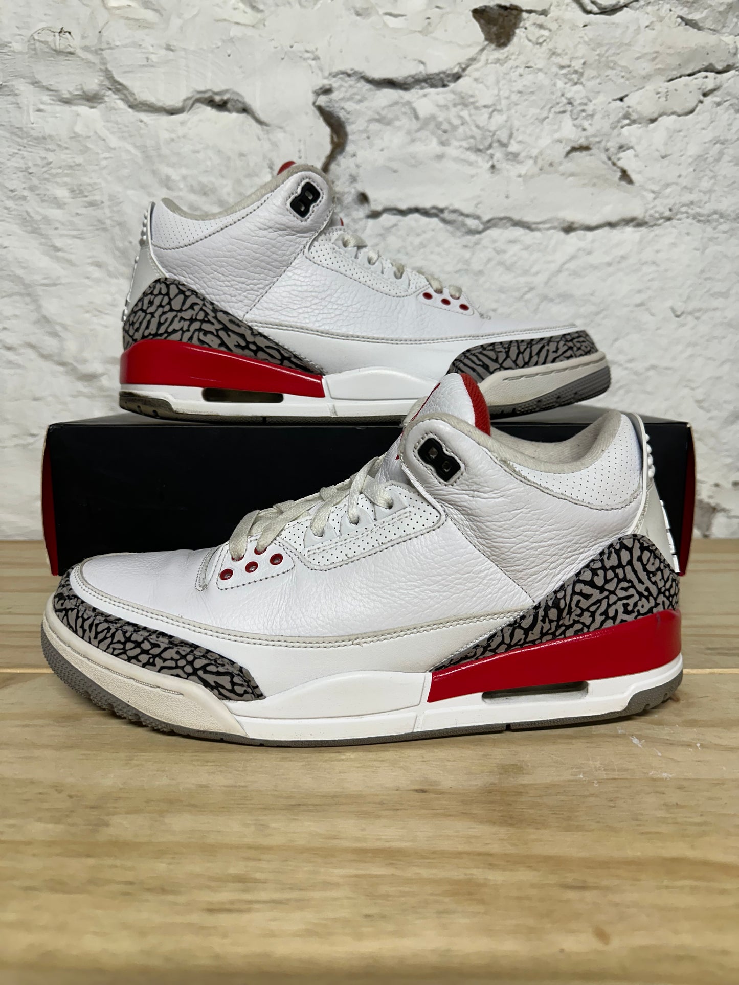 Air Jordan 3 Hall Of Fame Sz 11