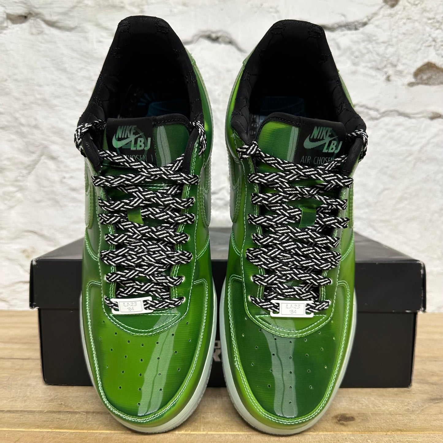 Nike Air Force 1 Low Lebron James LA Voltage Green Sz 10.5