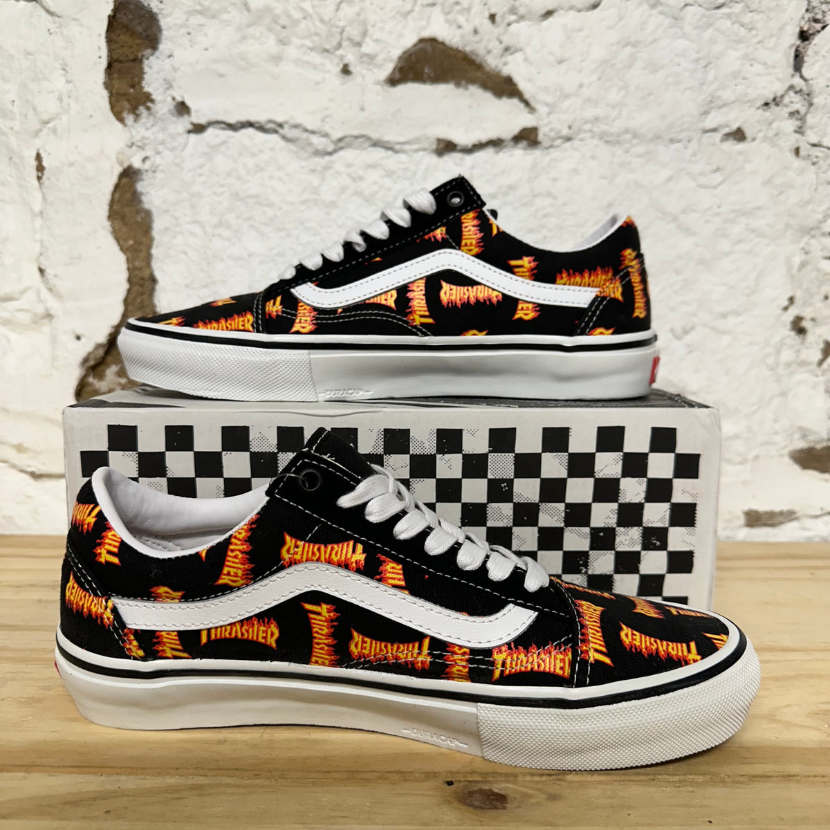 Vans Old Skool Thrasher Flame Logo Sz 8.5 DS