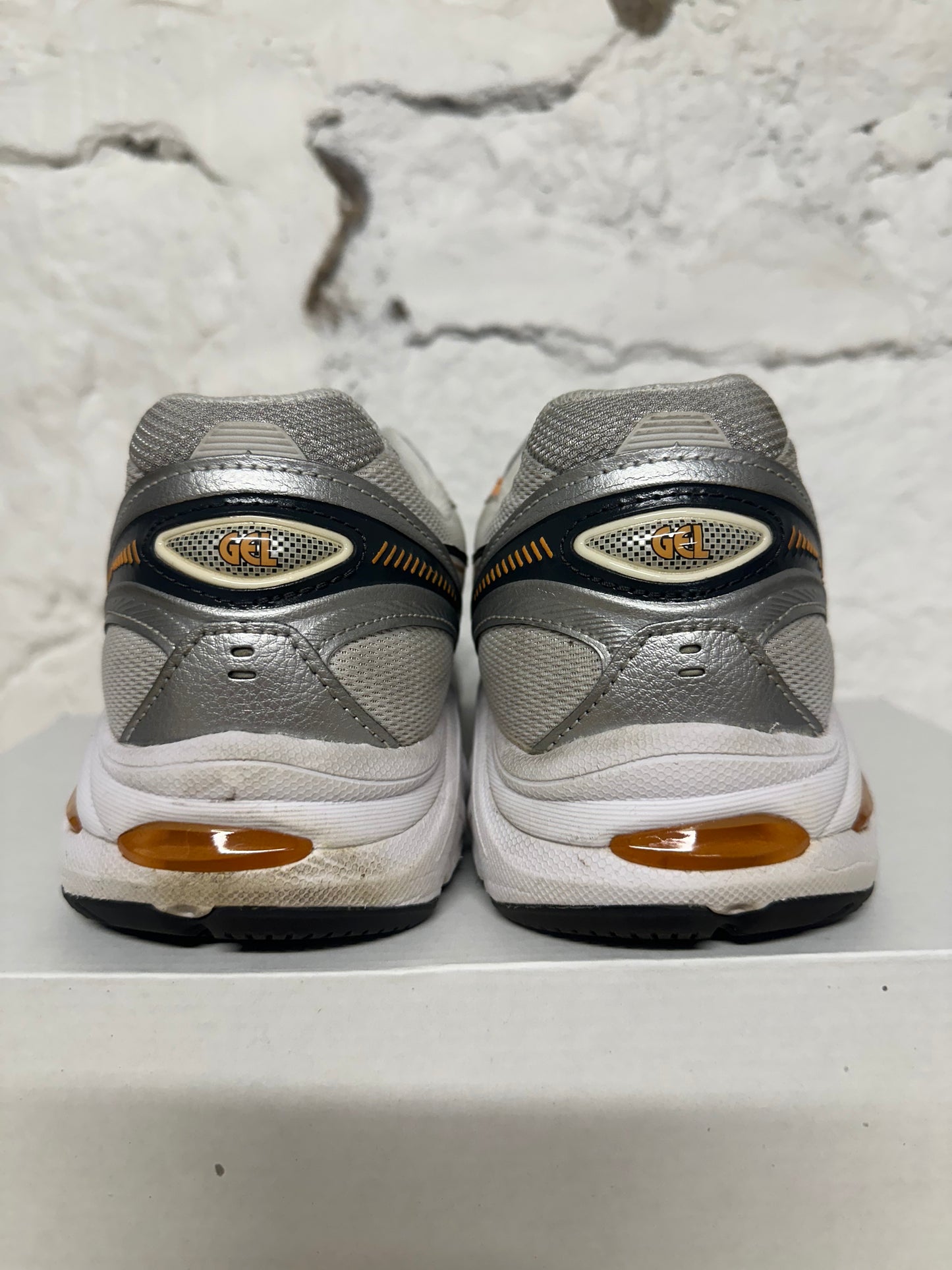 Asics GT-2160 White Orange Lily Sz 10.5