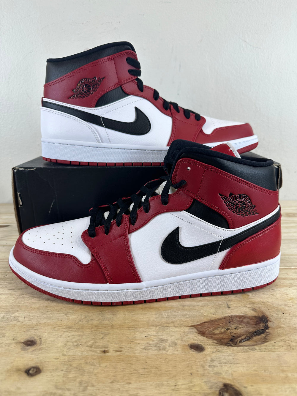 Air Jordan 1 Mid Chicago (2020) Sz 14 DS