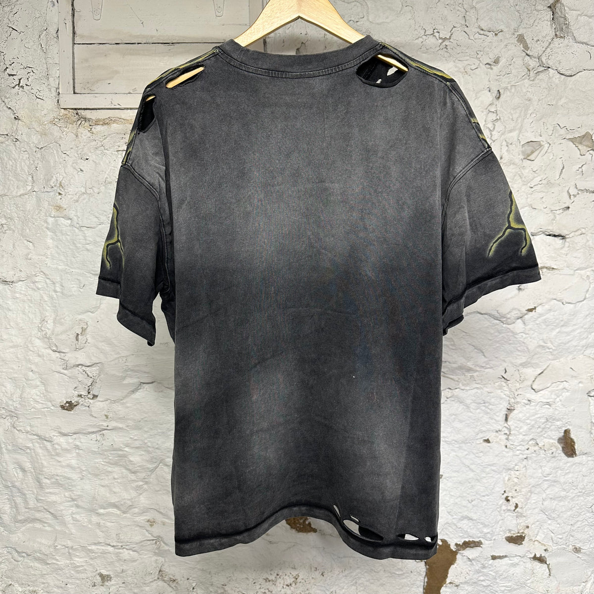 Vale VS Hands T-Shirt Black Sz L