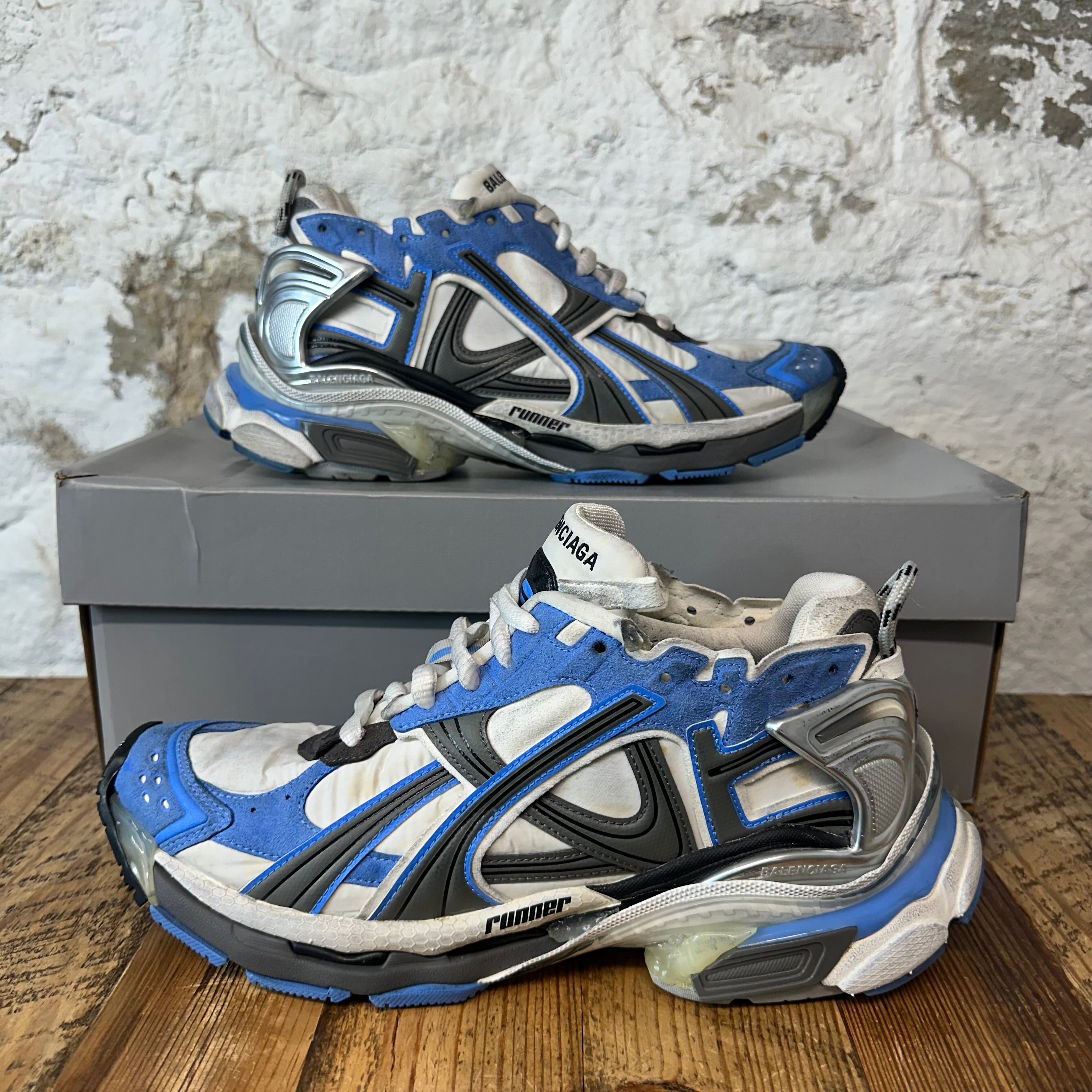 Balenciaga Track Runner Worn Out Blue White Gray Sz 9 (42)