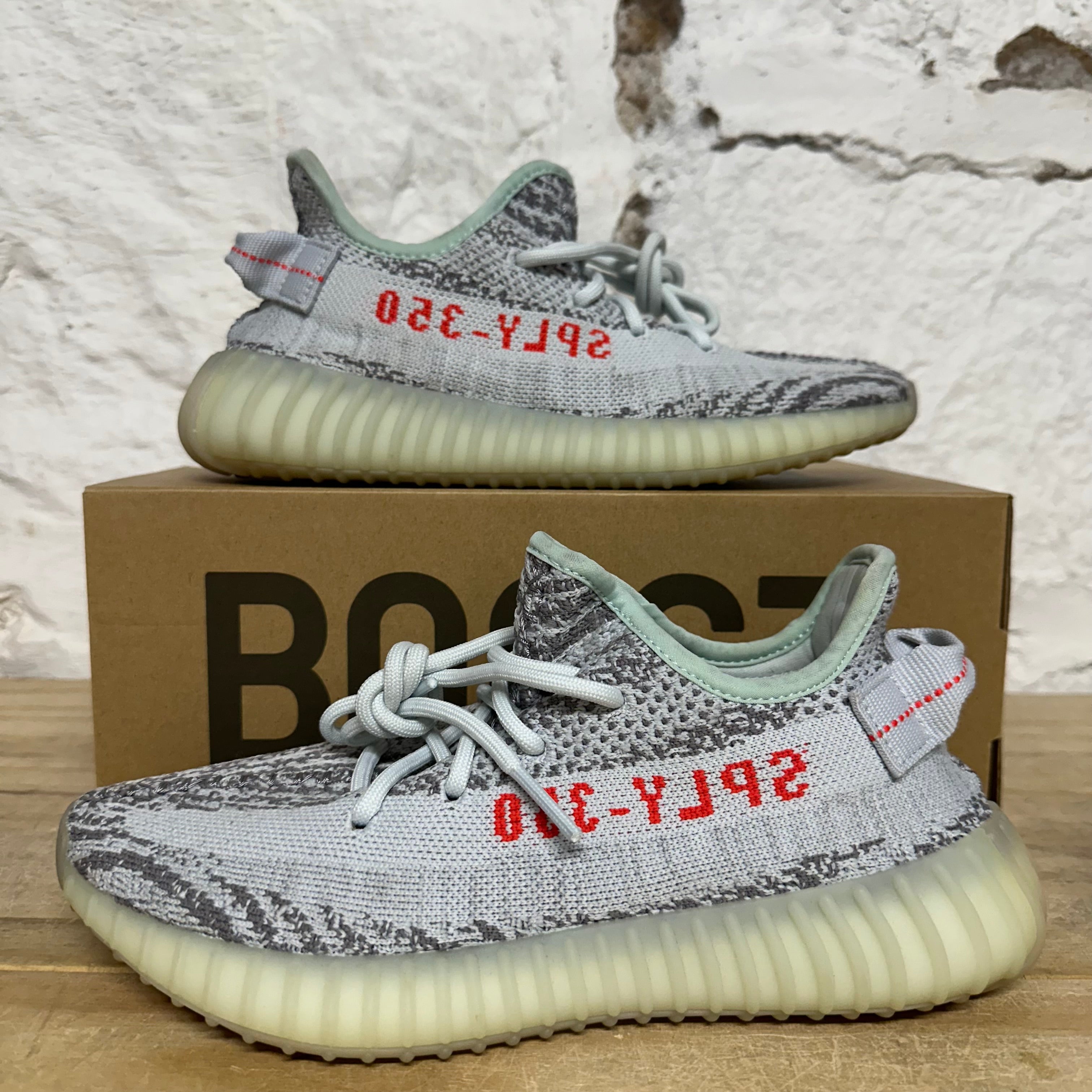 Yeezy 350 V2 Blue Tint Sz 5.5
