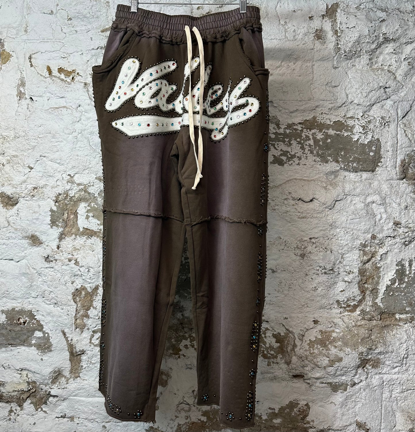 Vale Skittle Brown Sweatpants