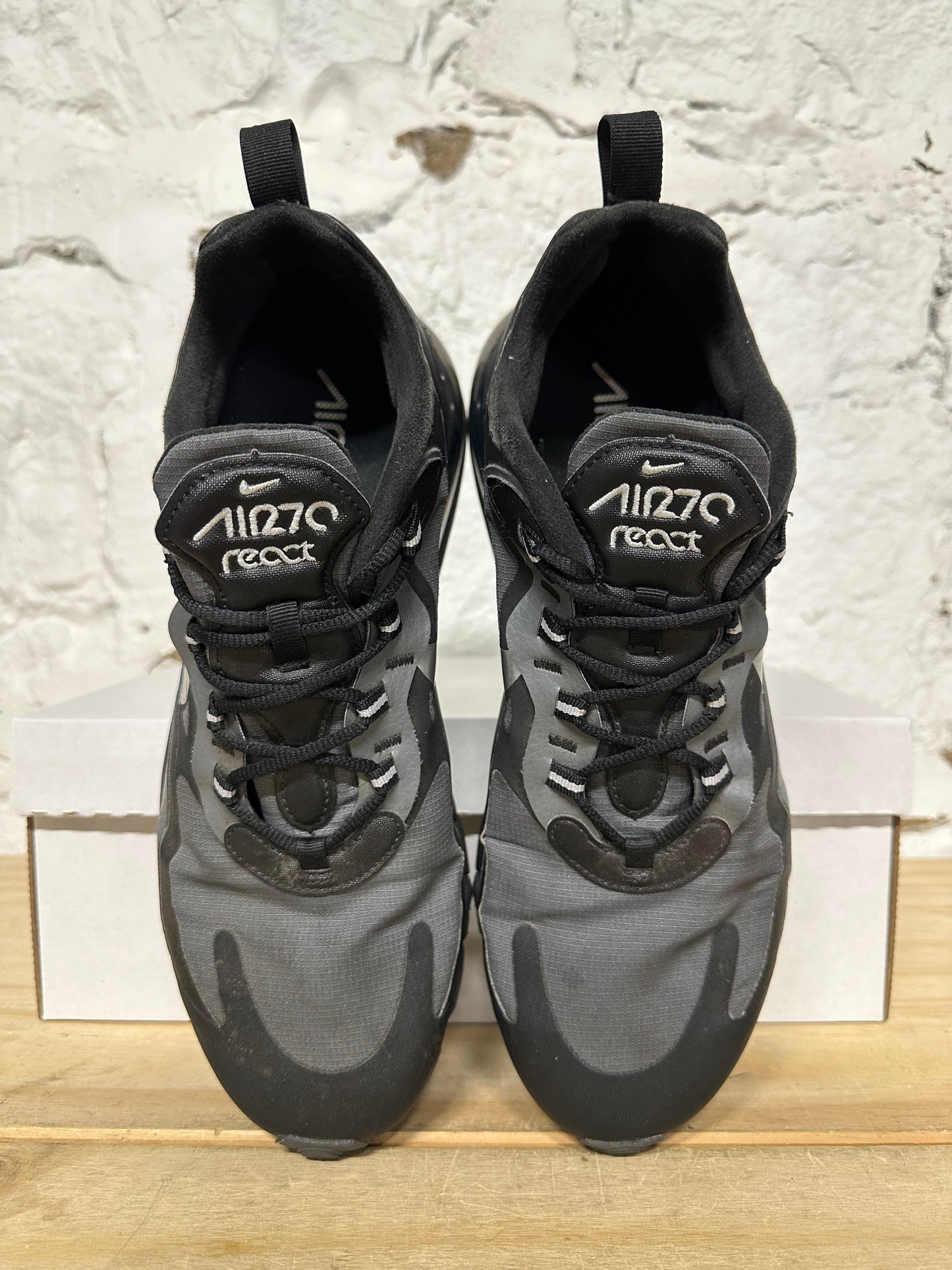 Nike Air Max 270 React Waterproof Sz 10.5