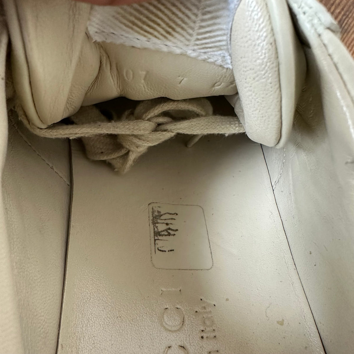 Gucci Rhyton Red Logo Cream Sneaker Sz 7