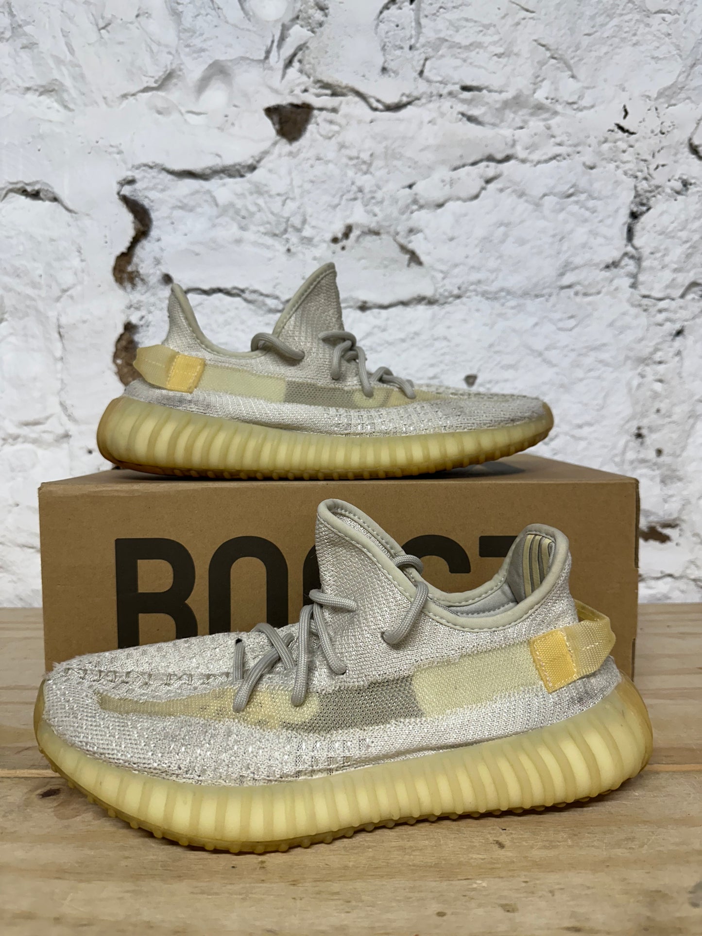 Yeezy 350 V2 Light Sz 9