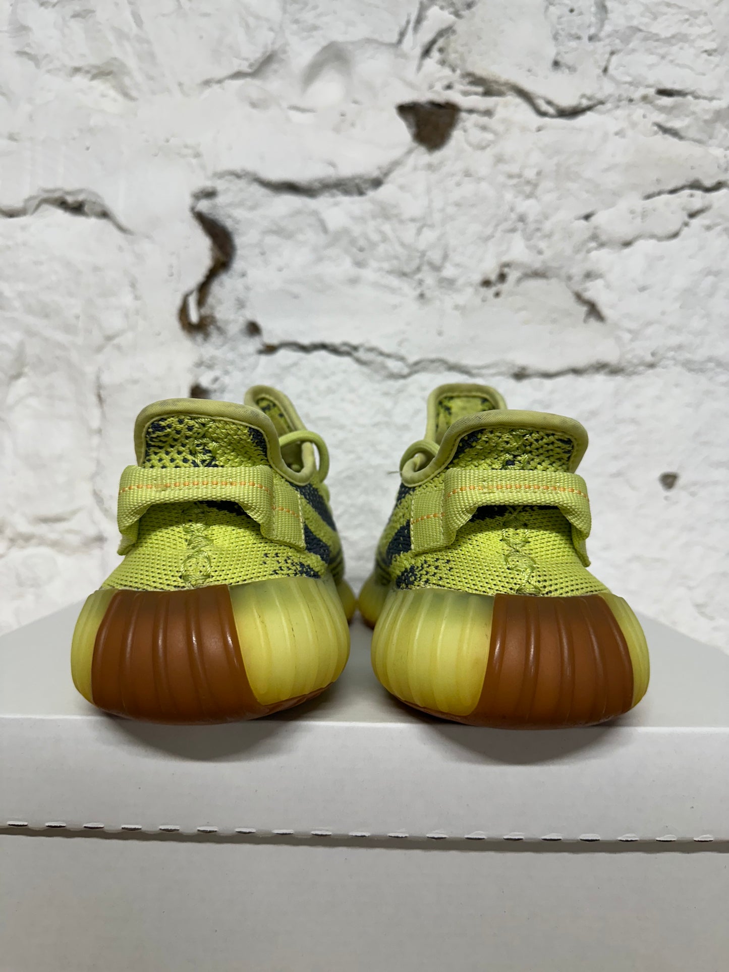 Yeezy 350 V2 Semi Frozen Yellow Sz 5.5