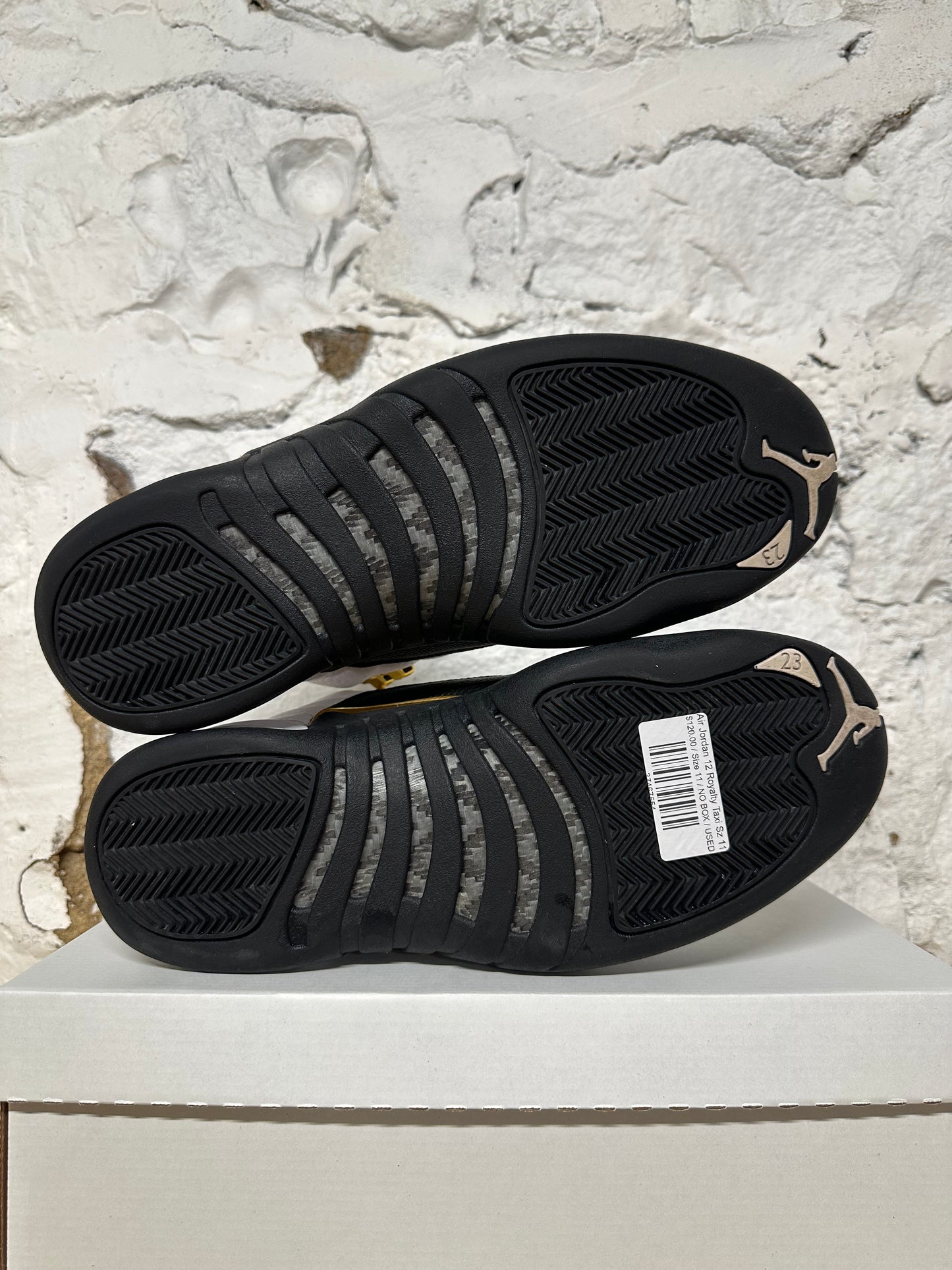 Air Jordan 12 Royalty Taxi Sz 11