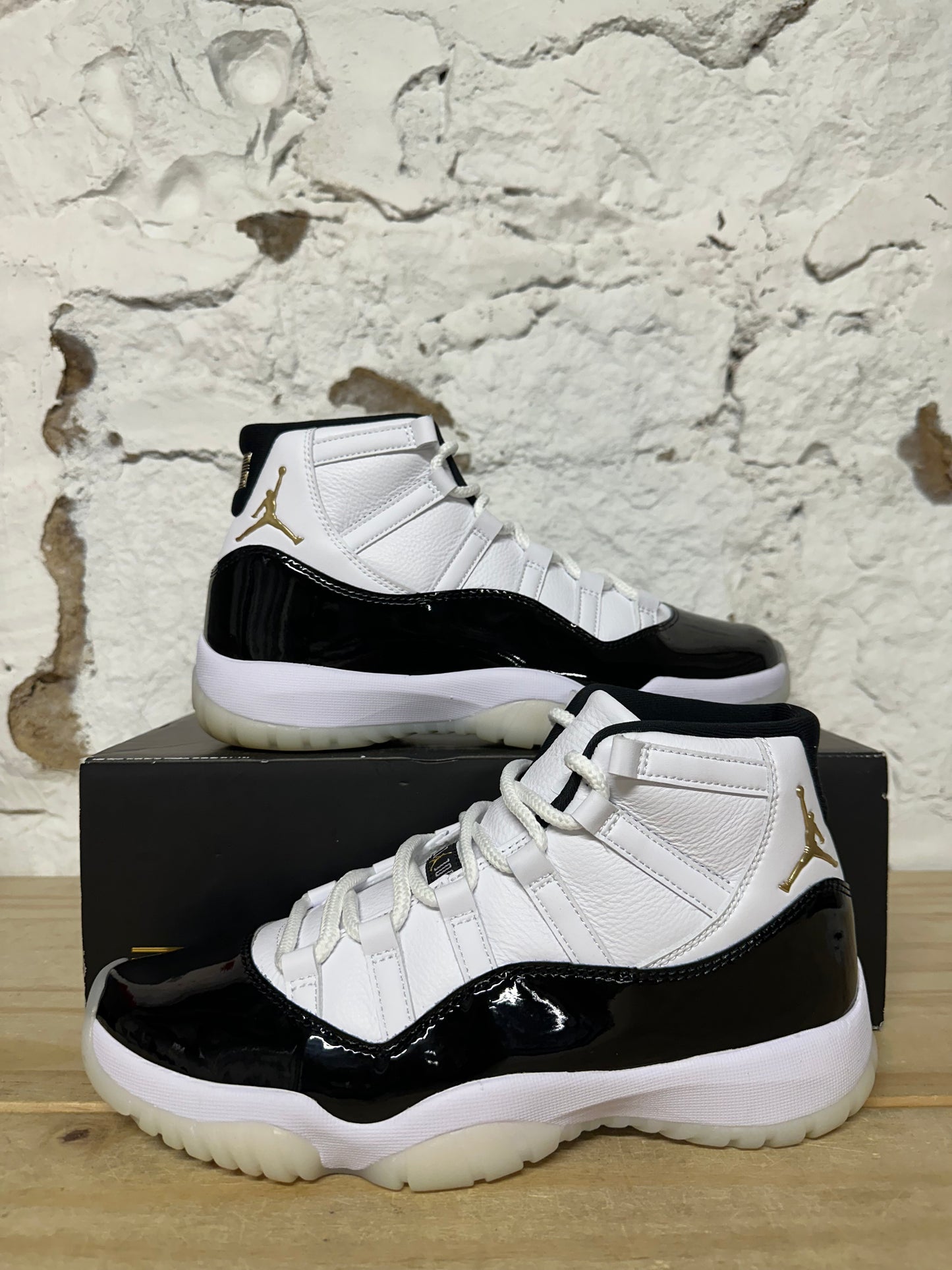 Air Jordan 11 High DMP Gratitude Sz 9