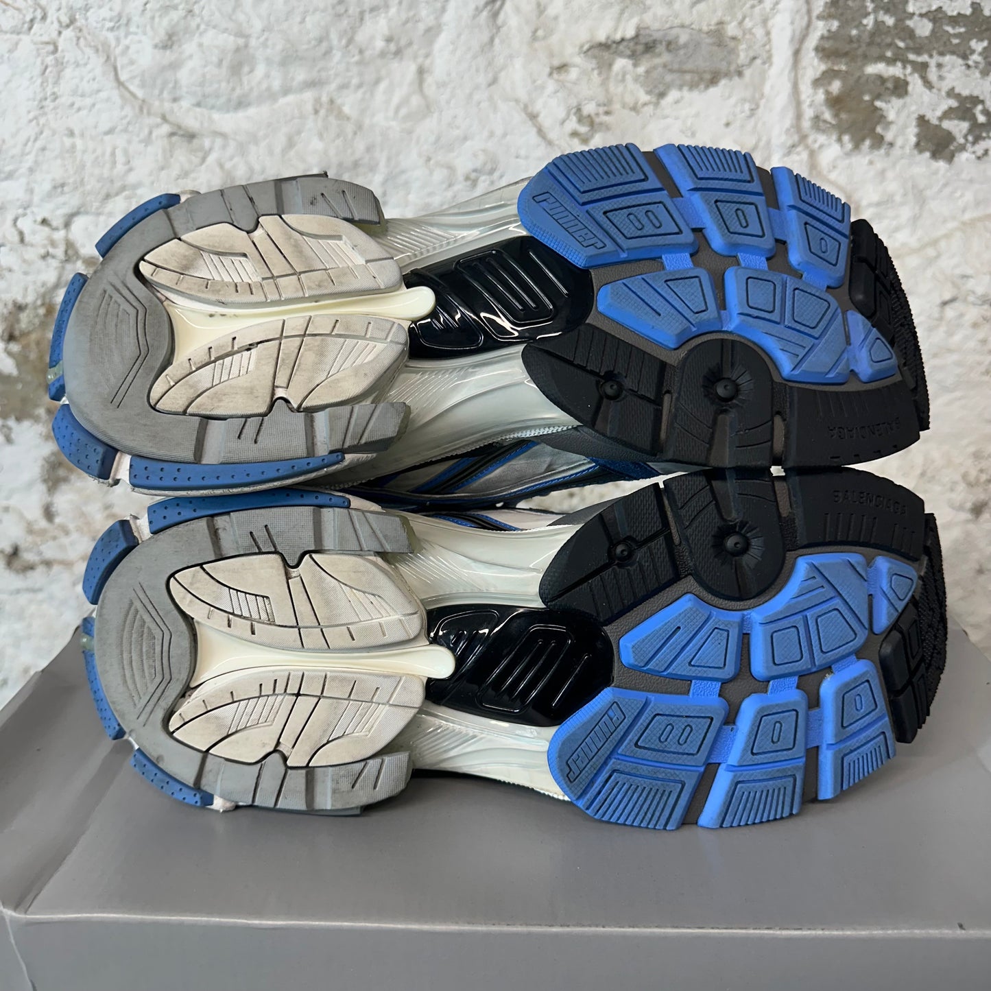 Balenciaga Track Runner Worn Out Blue White Gray Sz 9 (42)