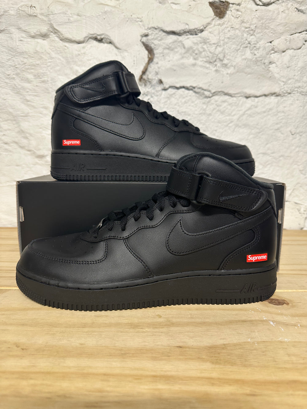 Nike Air Force 1 Mid Supreme Black Sz 10.5 DS