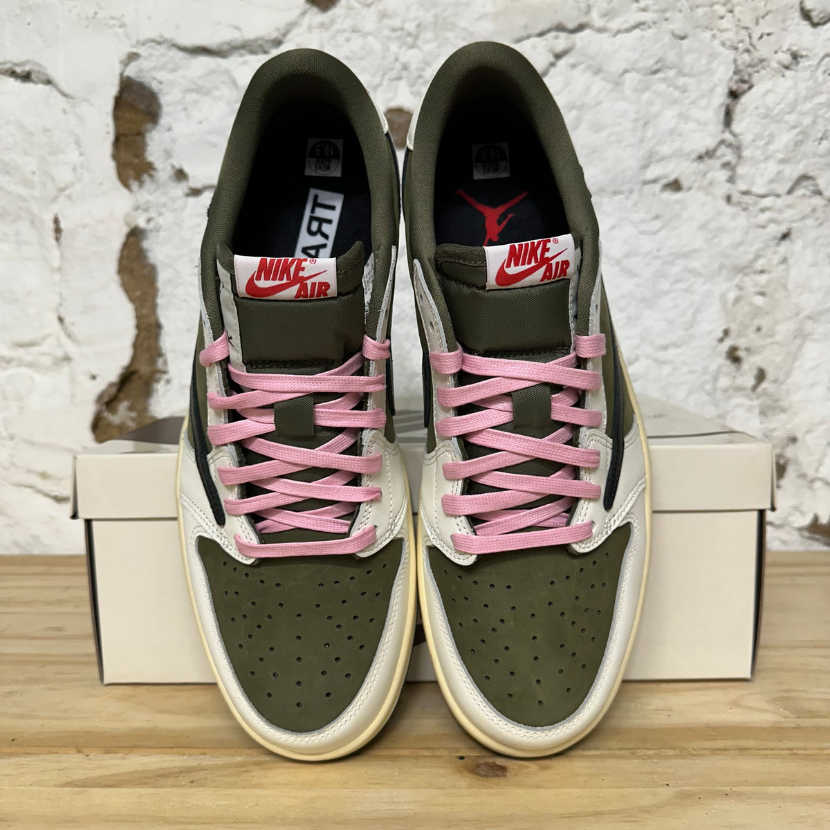 Air Jordan 1 Low Travis Scott Medium Olive Sz 10.5 DS