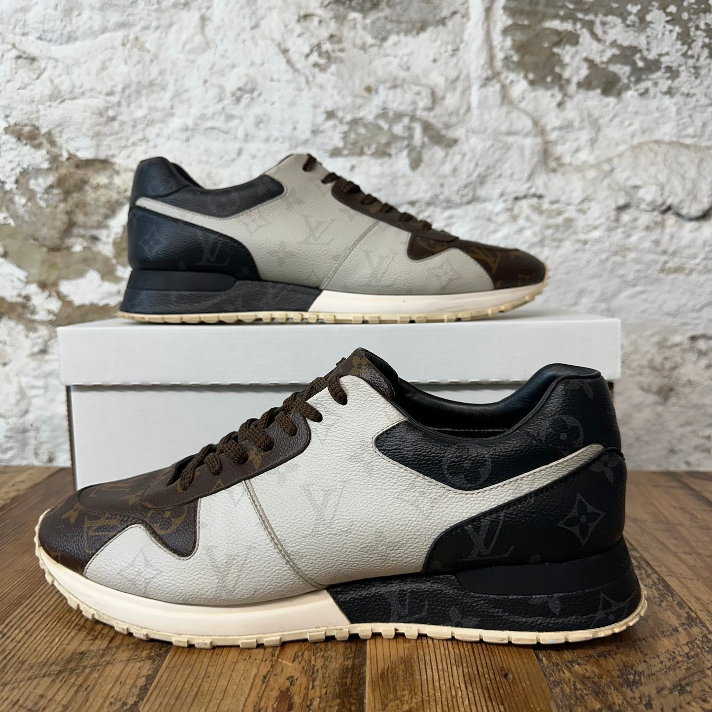 Louis Vuitton Monogram Runaway Sneaker Sz 9 (7.5LV) No Box