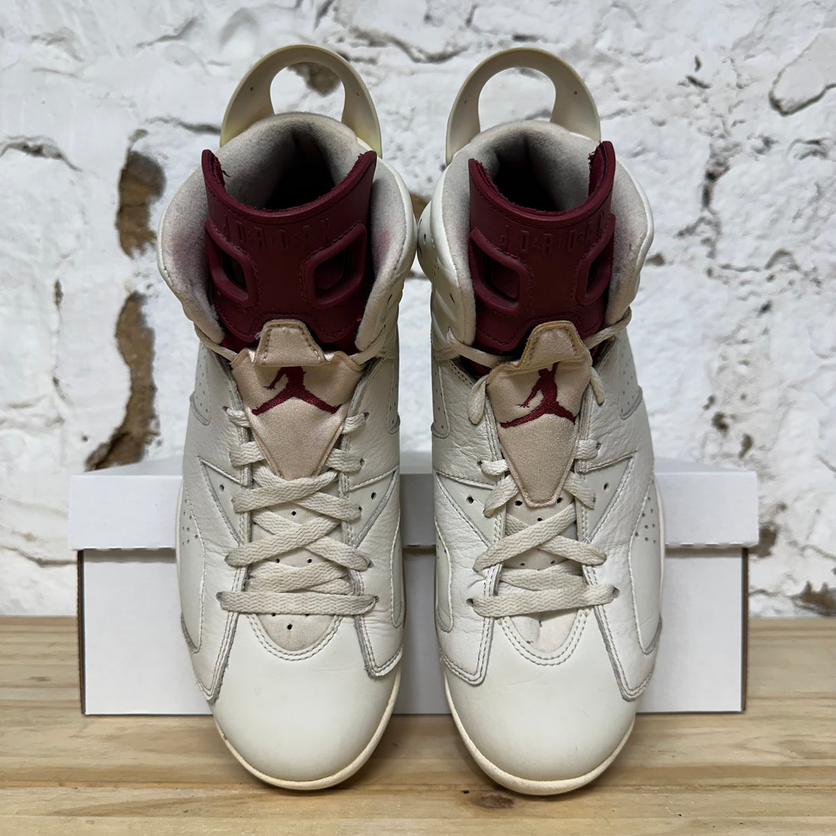 Air Jordan 6 Maroon Sz 9.5
