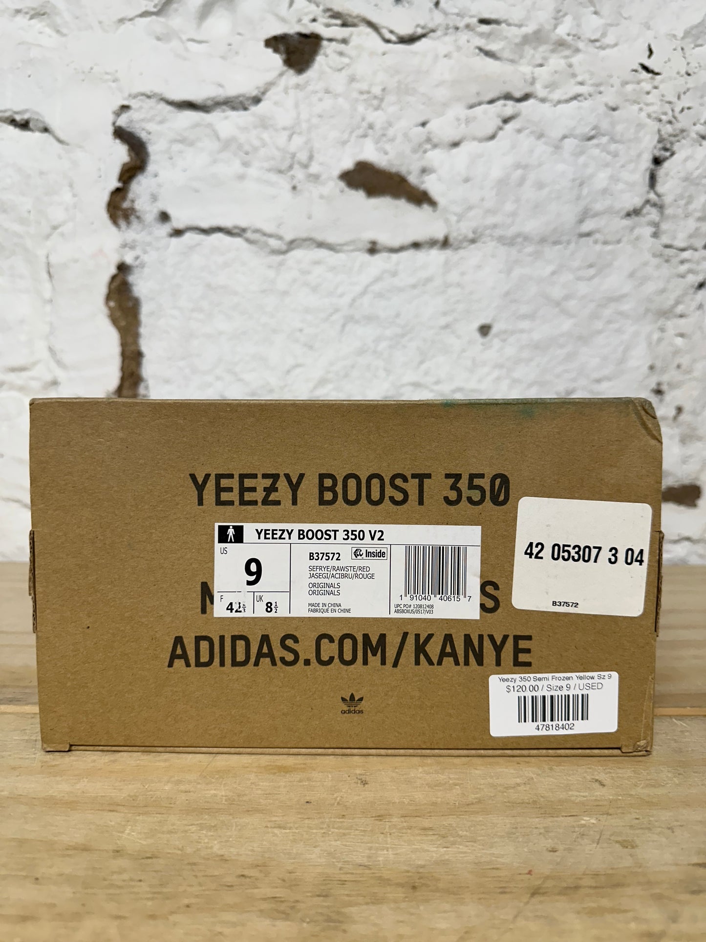 Yeezy 350 V2 Semi Frozen Yellow Sz 9