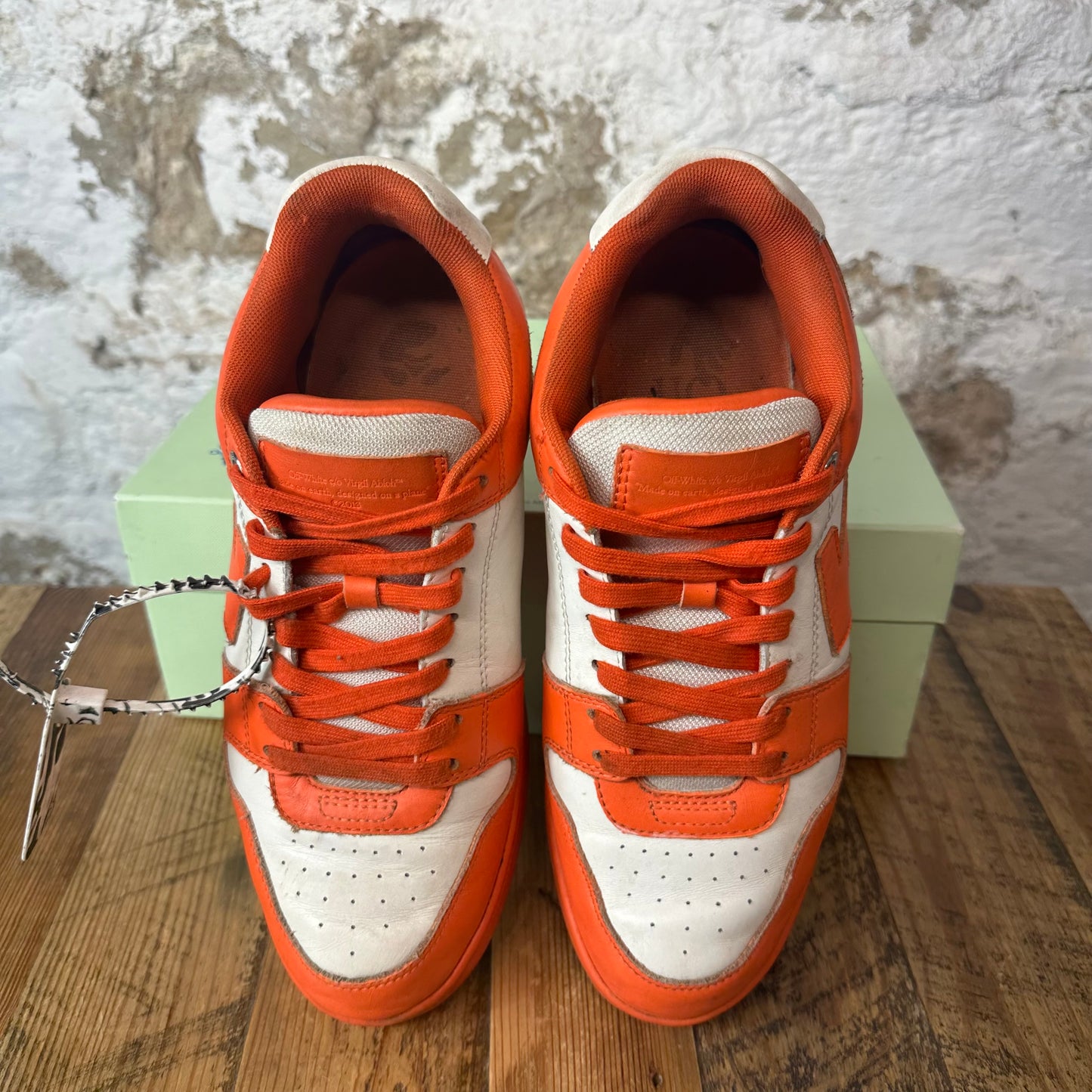 Off-White Orange White Out of Office Sz 9 (42)