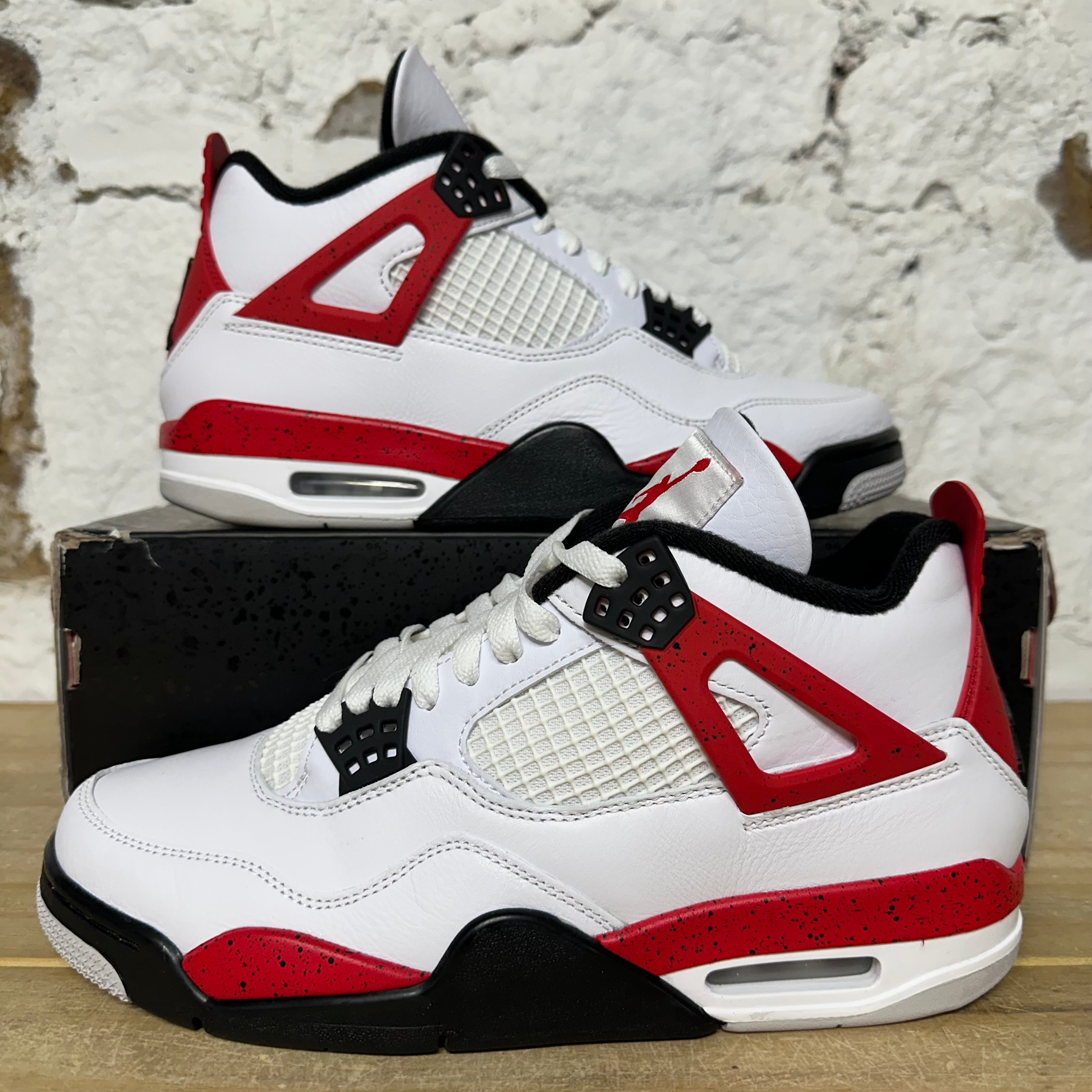 Air Jordan 4 Red Cement Sz 9