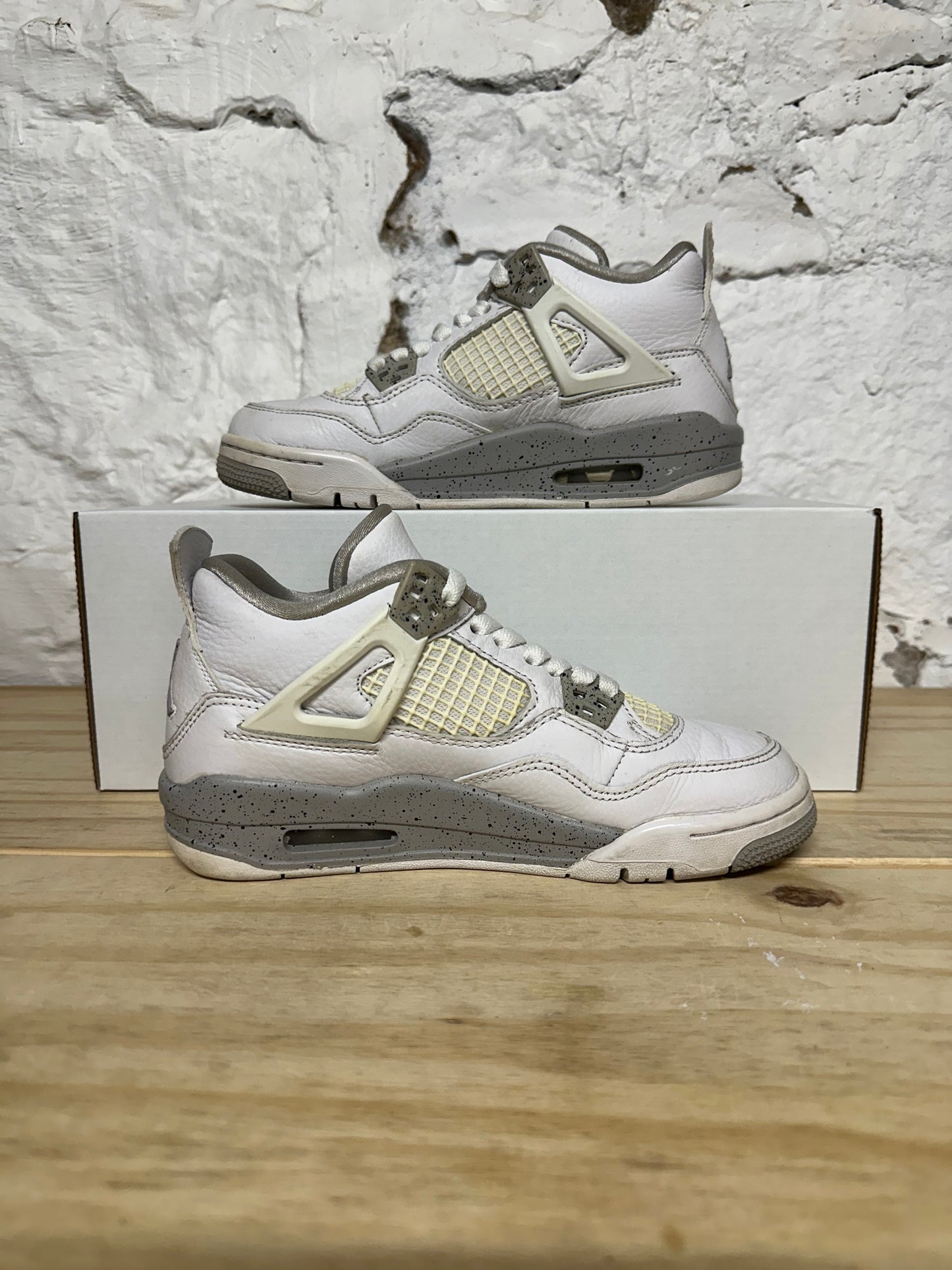 Air Jordan 4 White Oreo Sz 4Y