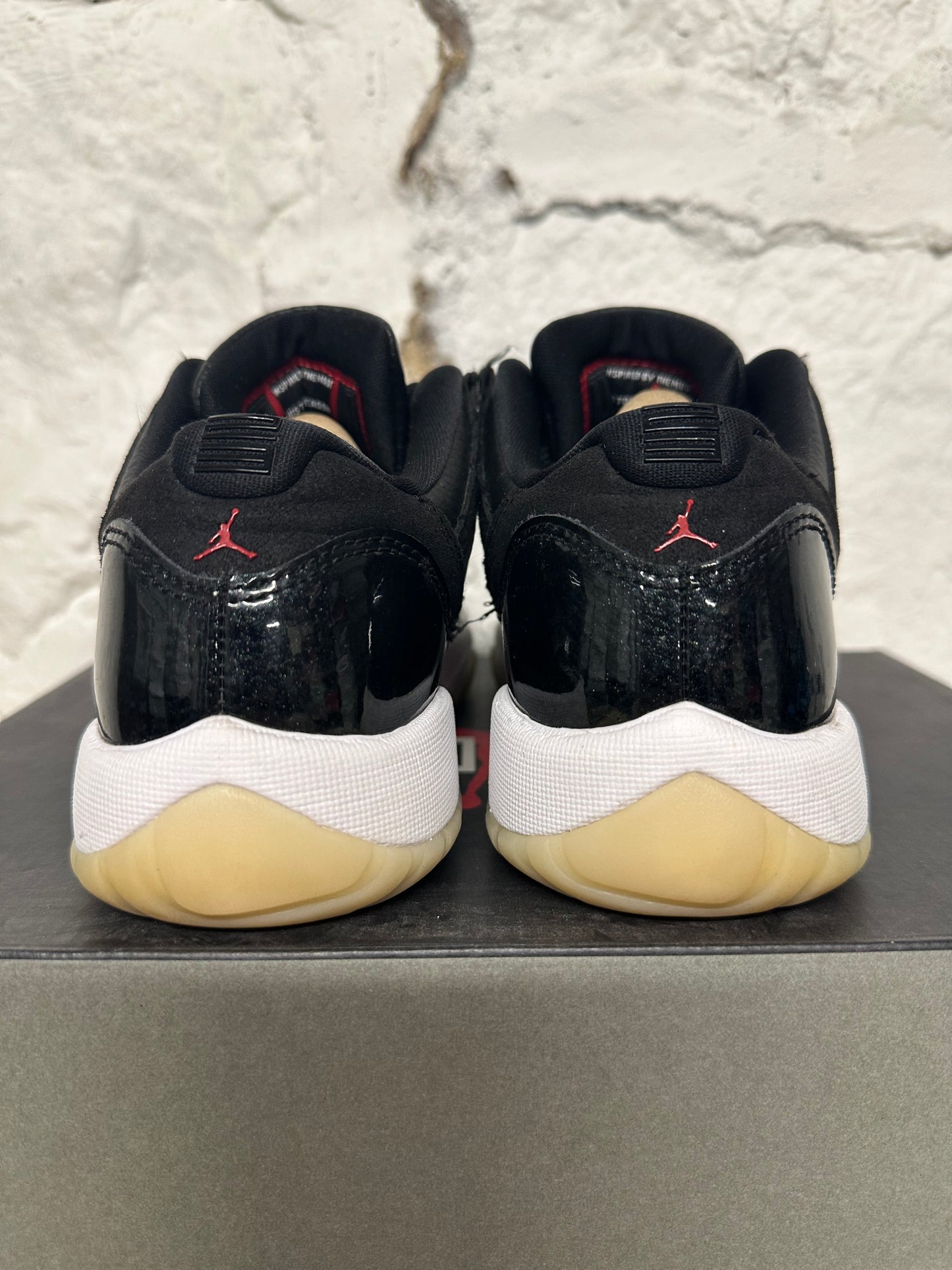 Air Jordan 11 Low 72-10 Sz 5Y