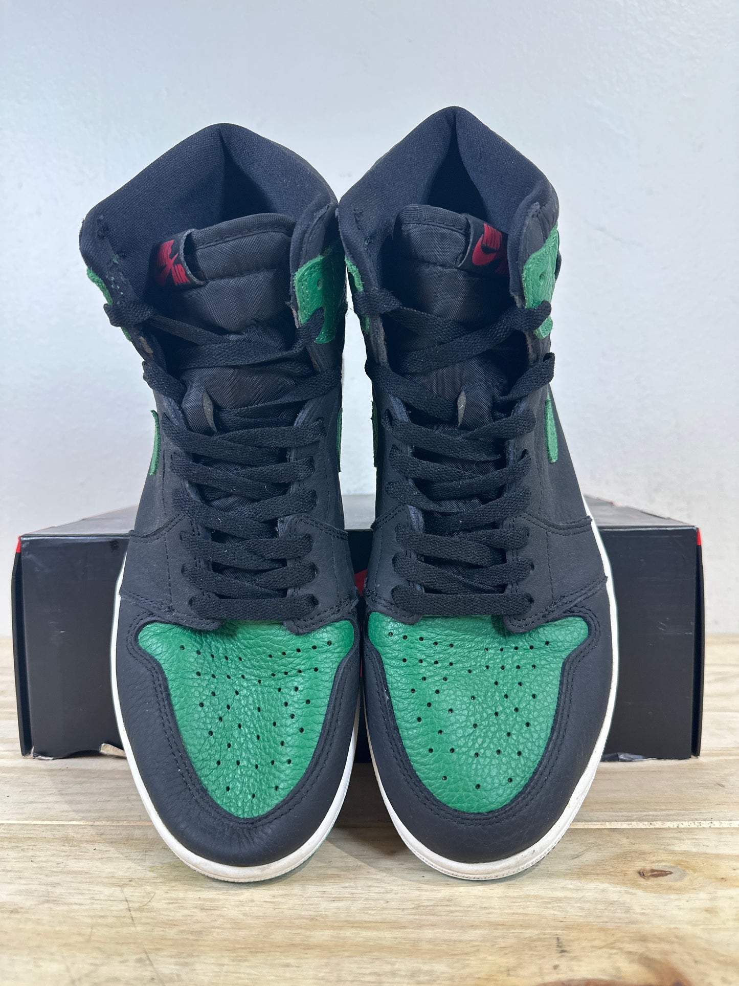 Air Jordan 1 High Pine Green Black Sz 10