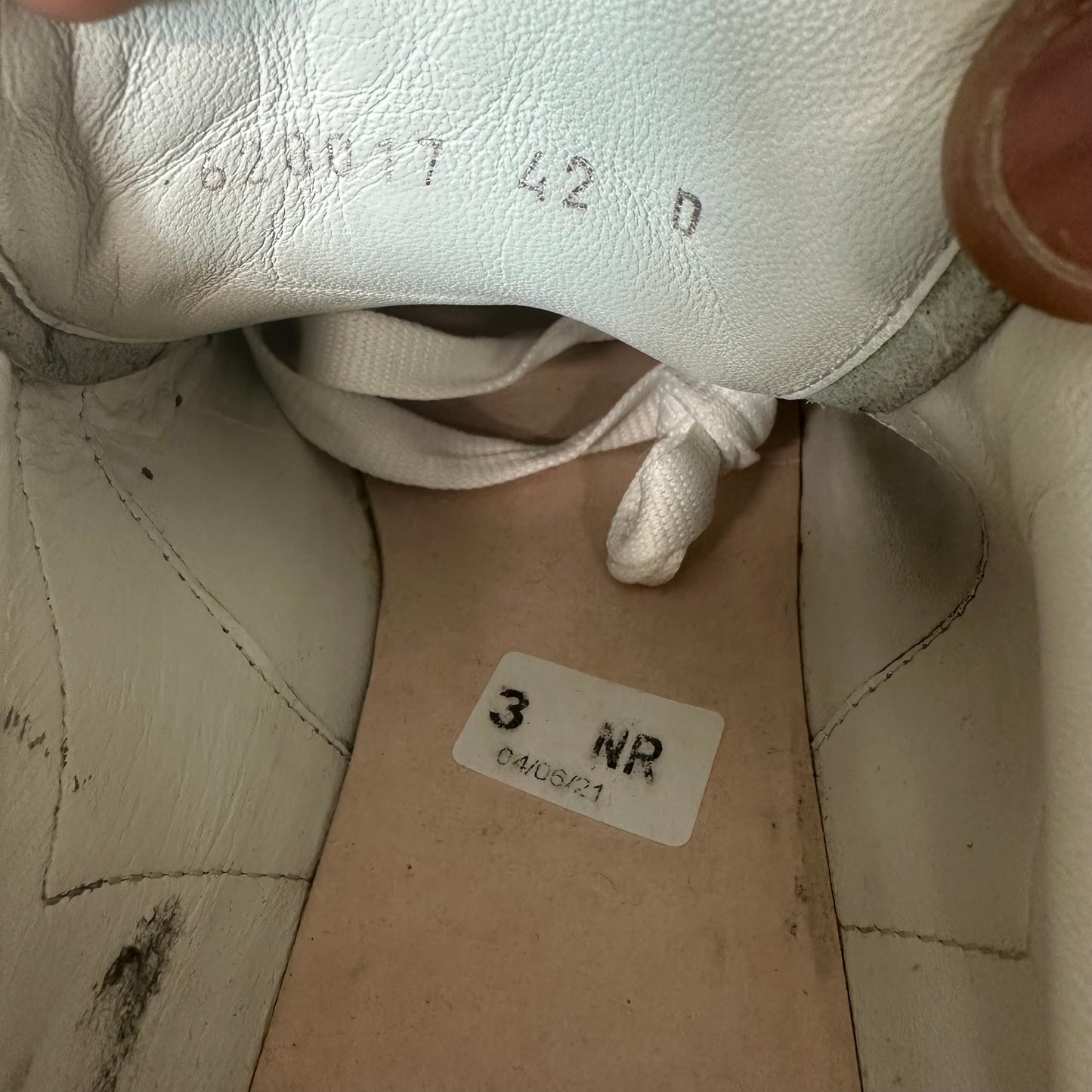 Alexander Mcqueen Black Studded Tab White Sneaker Sz 9 (42)