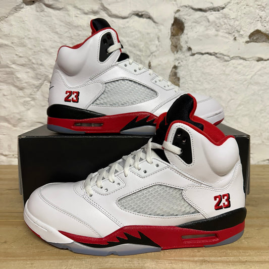 Air Jordan 5 Fire Red Black Tongue (2025) Sz 12