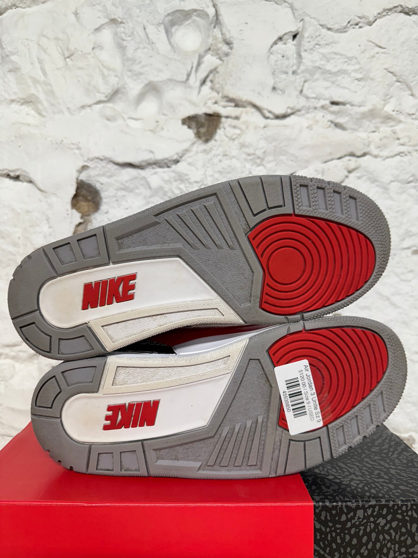 Air Jordan 3 Unite Sz 9