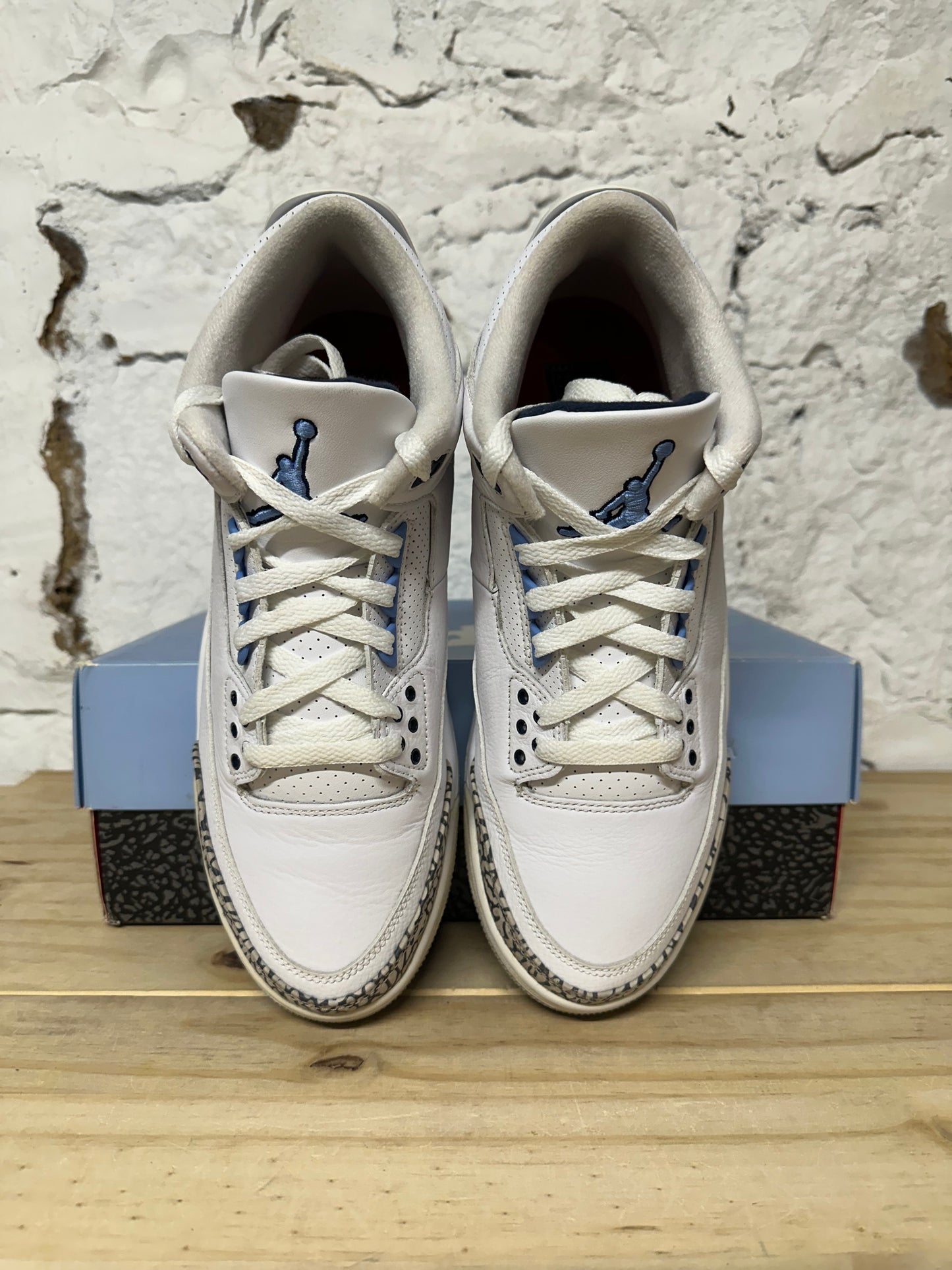 Air Jordan 3 UNC Sz 10