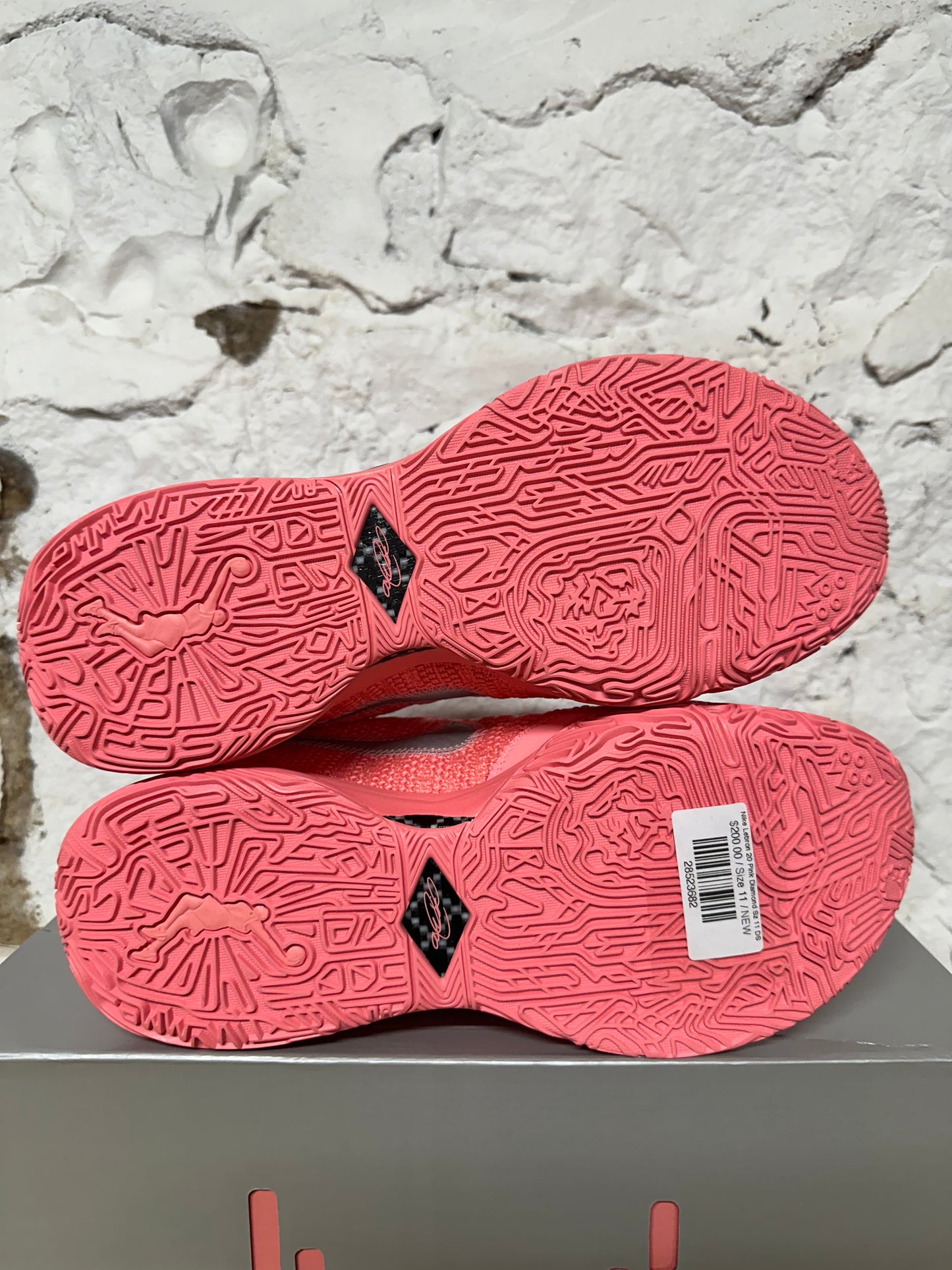 Nike Lebron 20 Pink Diamond Sz 11 DS