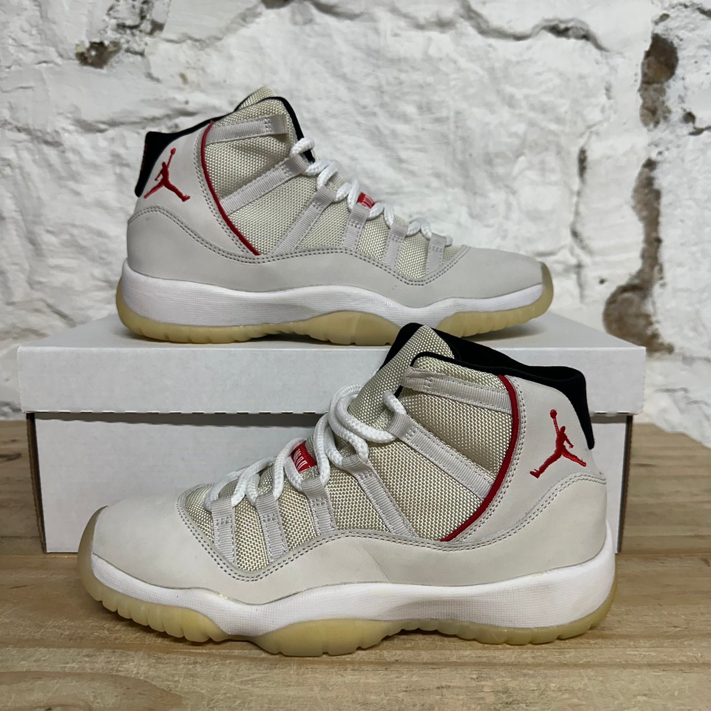 Air Jordan 11 High Platinum Tint Sz 7Y DS