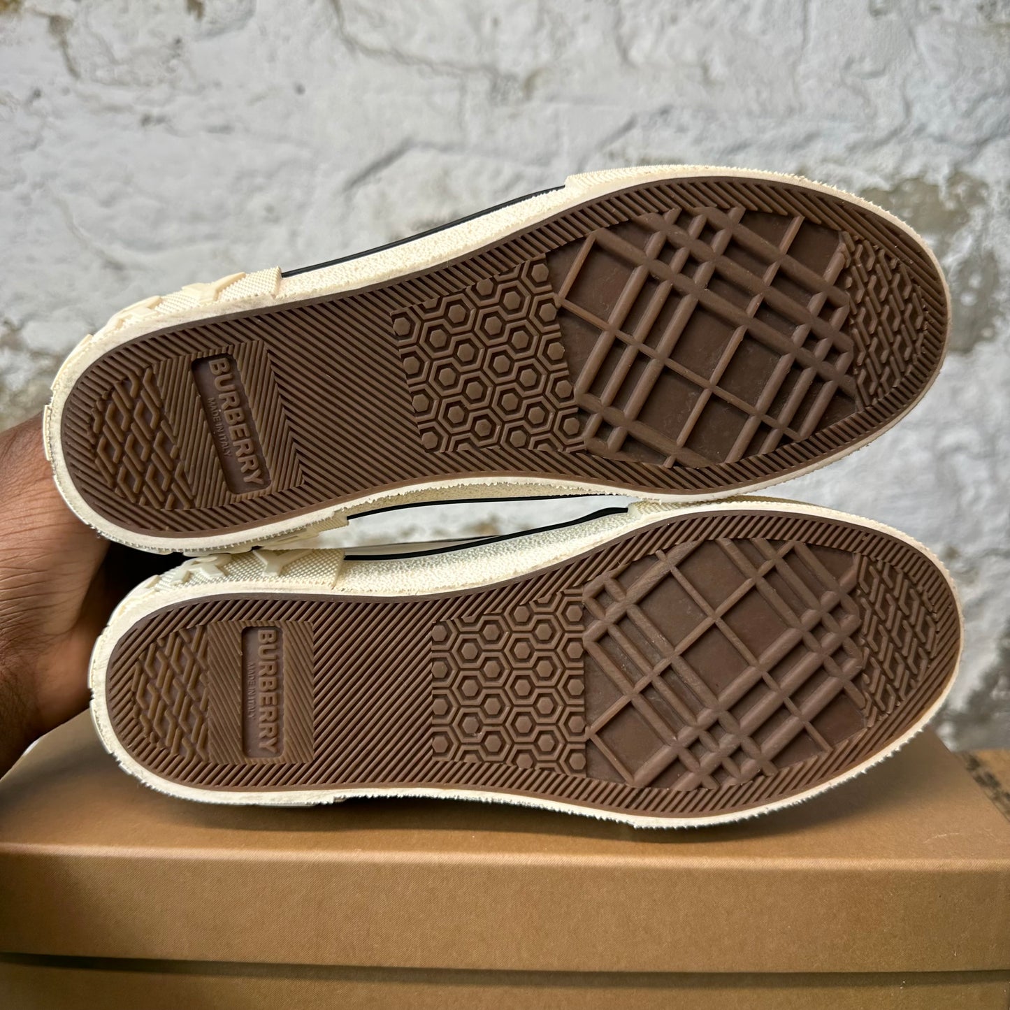 Burberry Tan Plaid Jack Sneaker Sz 6.5 (39)