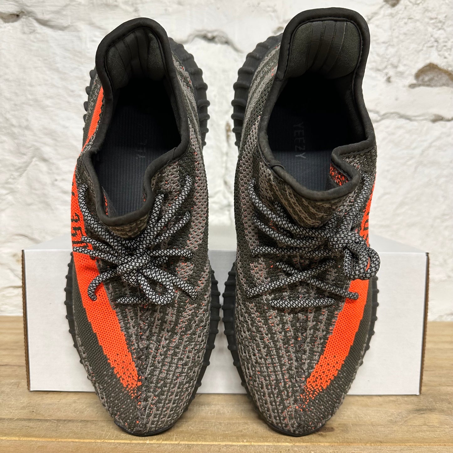 Yeezy 350 V2 Carbon Beluga Sz 10.5