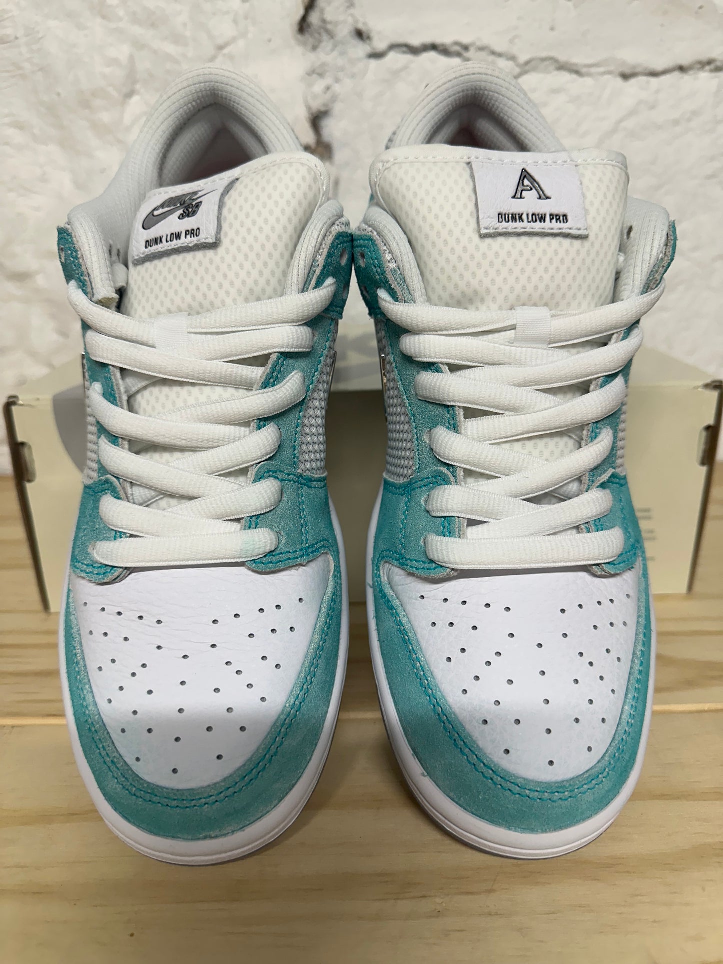 Nike SB Dunk Low April Turbo Green Sz 9 DS