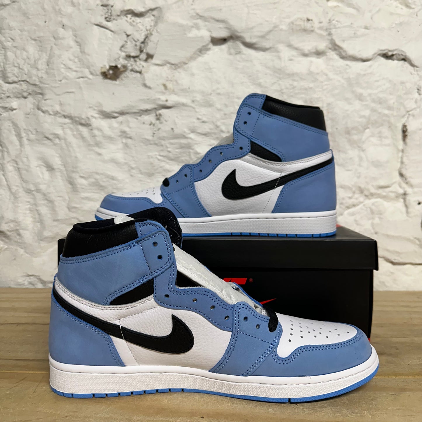 Air Jordan 1 High University Blue Sz 10.5 DS