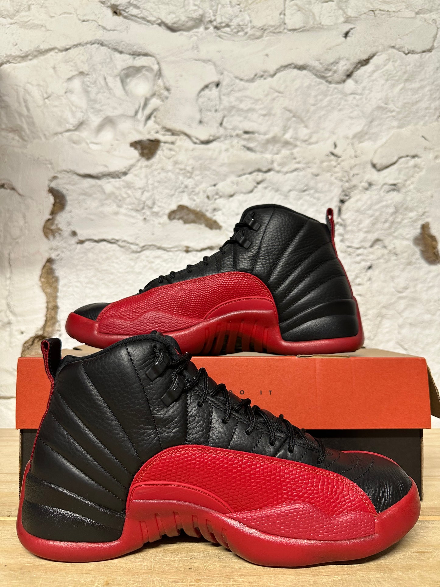 Air Jordan 12 Flu Game Sz 10