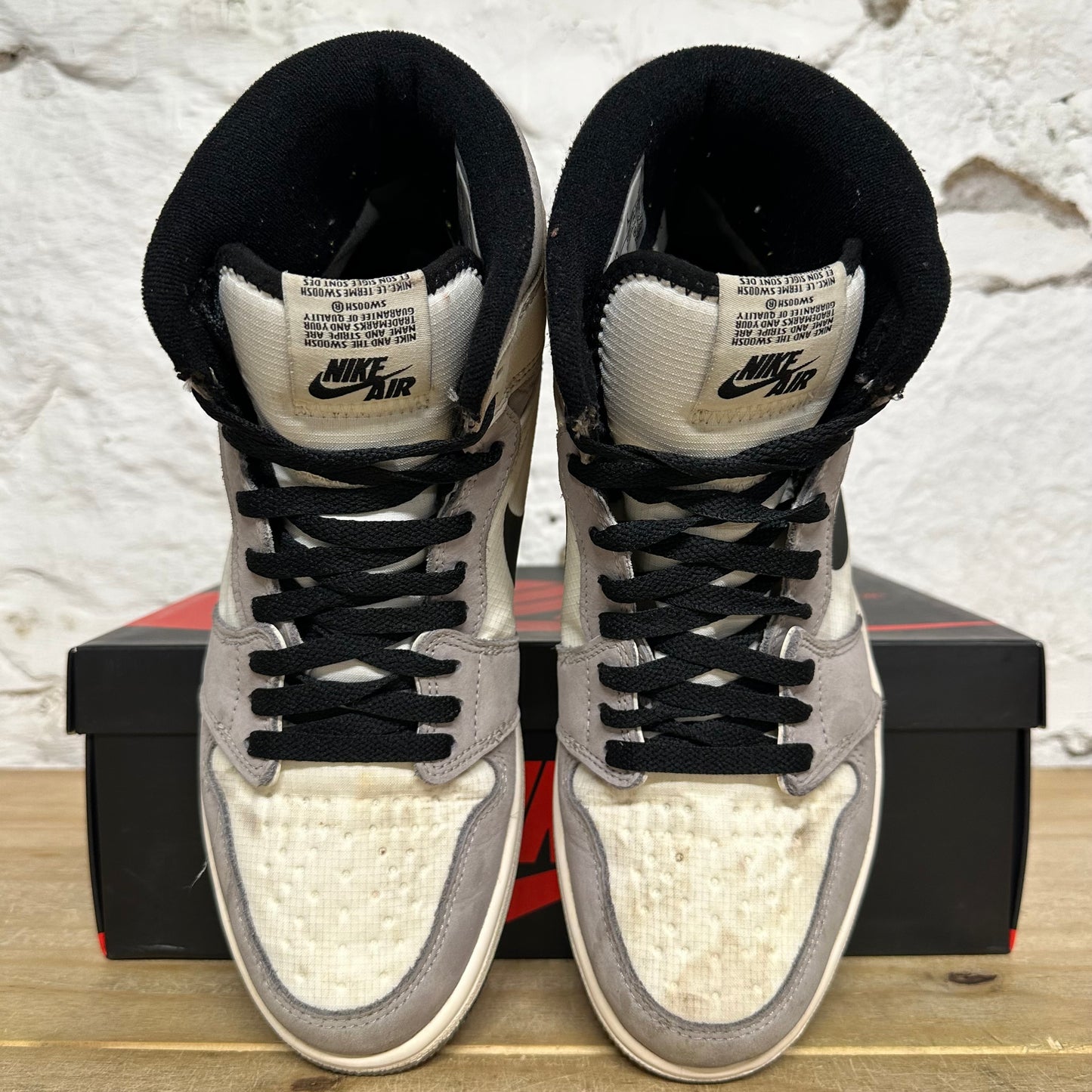 Air Jordan 1 High Gore-Tex Light Bone Sz 9.5