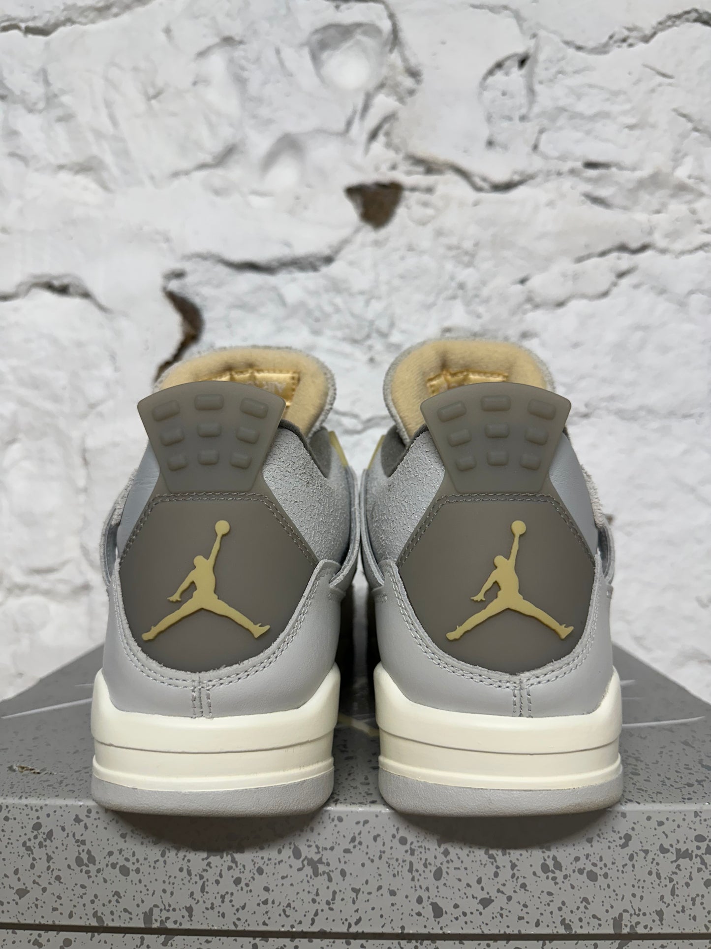 Air Jordan 4 Craft Photon Dust Sz 10.5