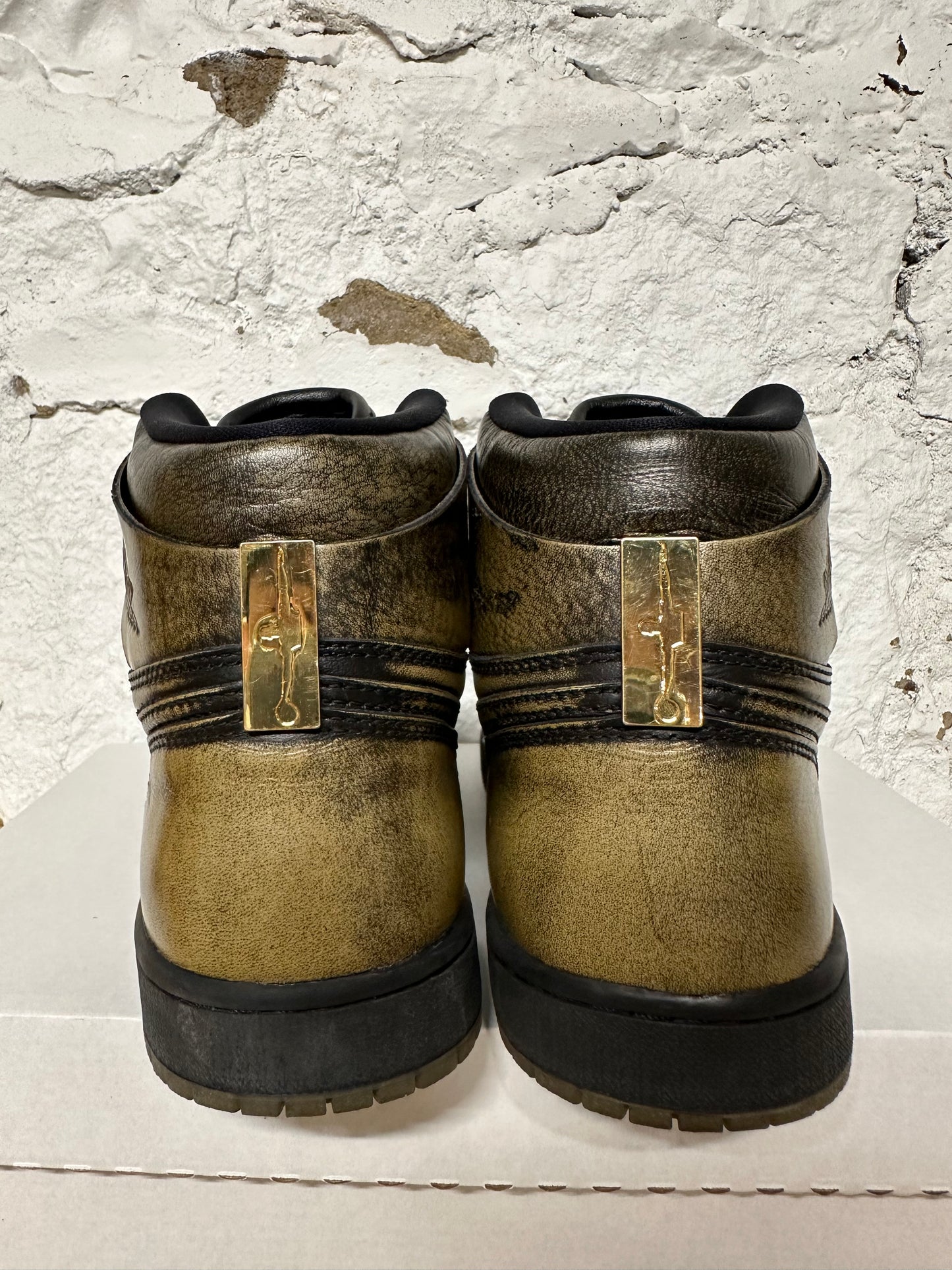 Air Jordan 1 High Wings Sz 8