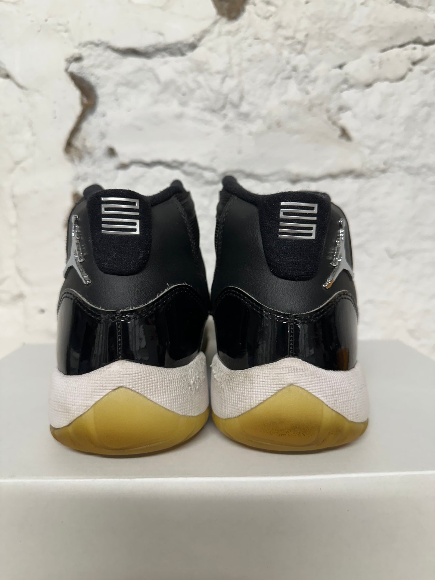 Air Jordan 11 High Jubilee Sz 6Y