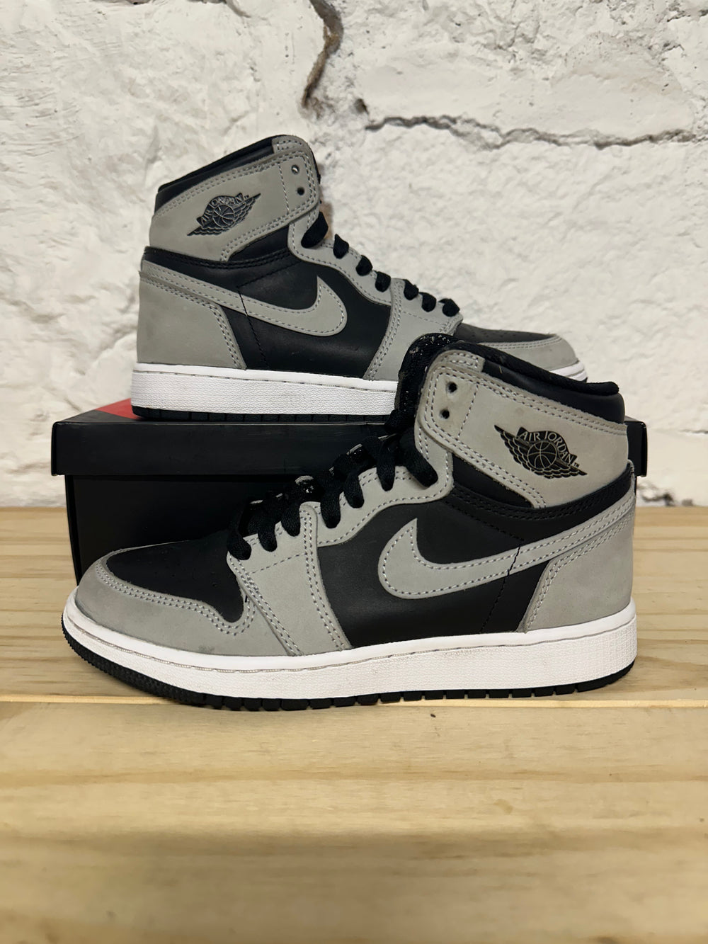 Air Jordan 1 High Shadow 2.0 Sz 4.5Y