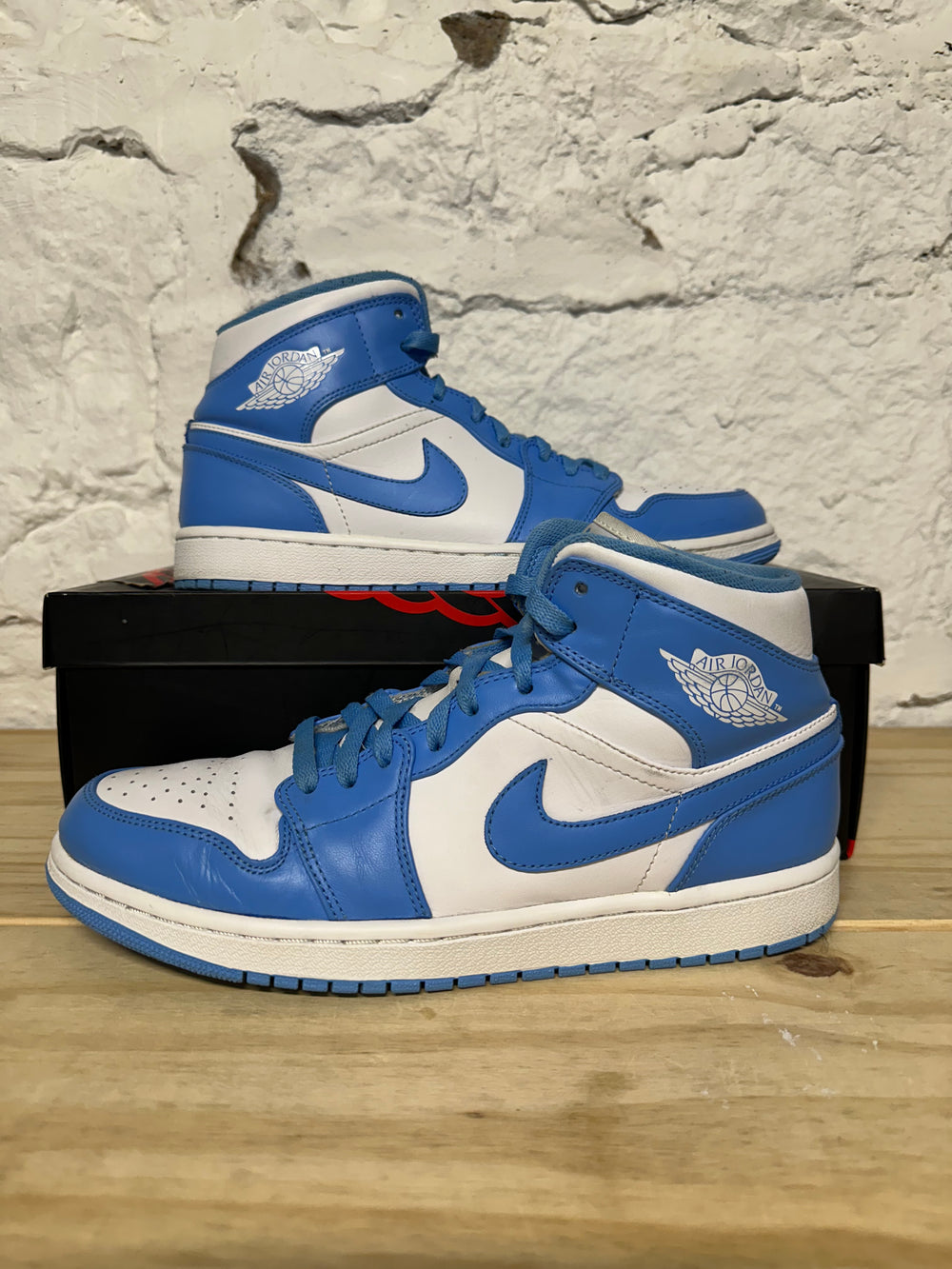 Air Jordan 1 Mid UNC Sz 10